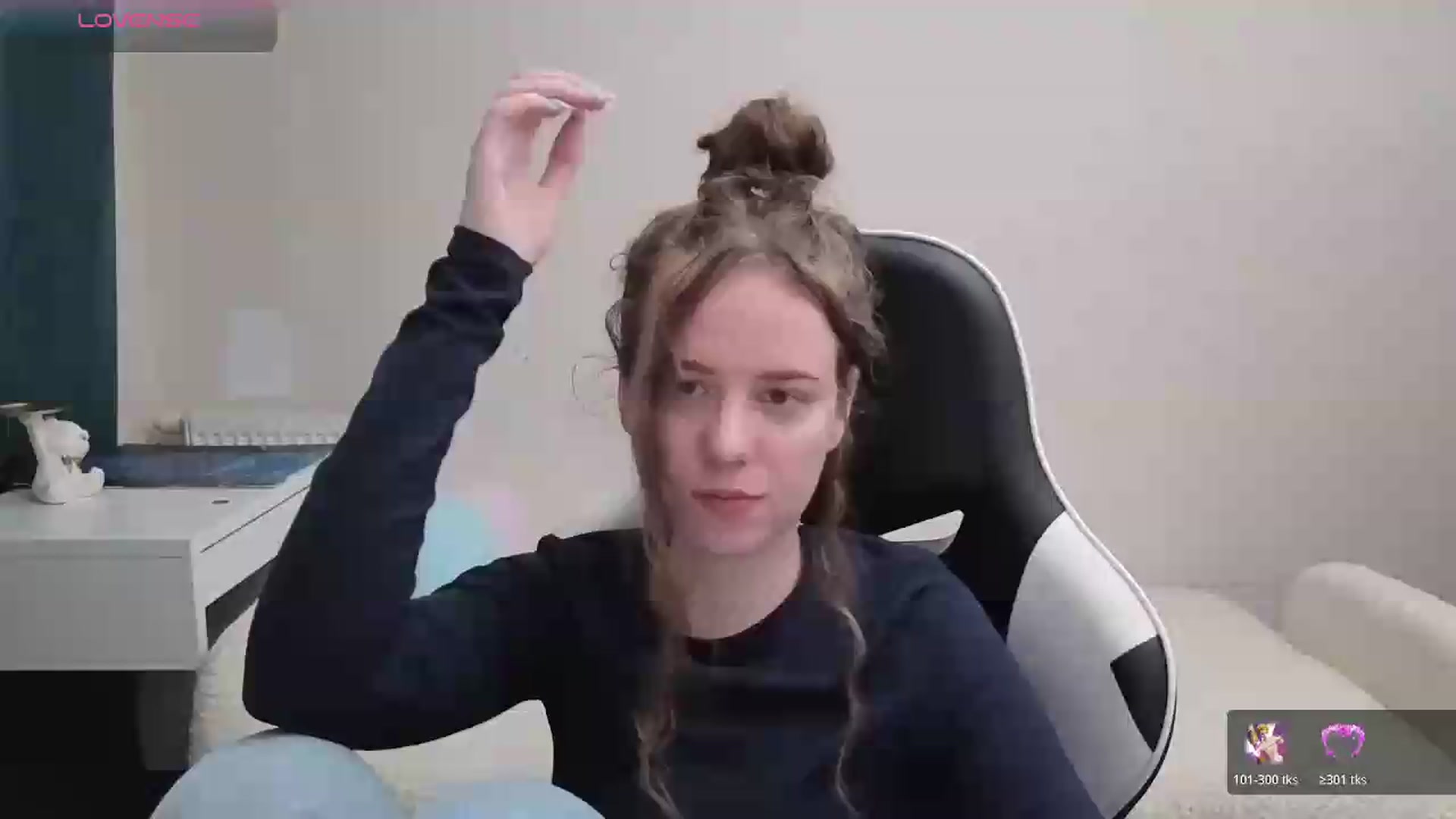 Gallery image thumbnail from BlueFlowerr's myfreecams stream on, 05/12/2026, 19:14 image 13 of 20