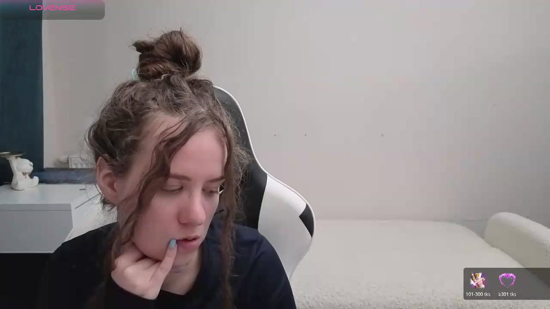 Gallery image thumbnail from BlueFlowerr's myfreecams stream on, 05/12/2026, 19:14 image 9 of 20