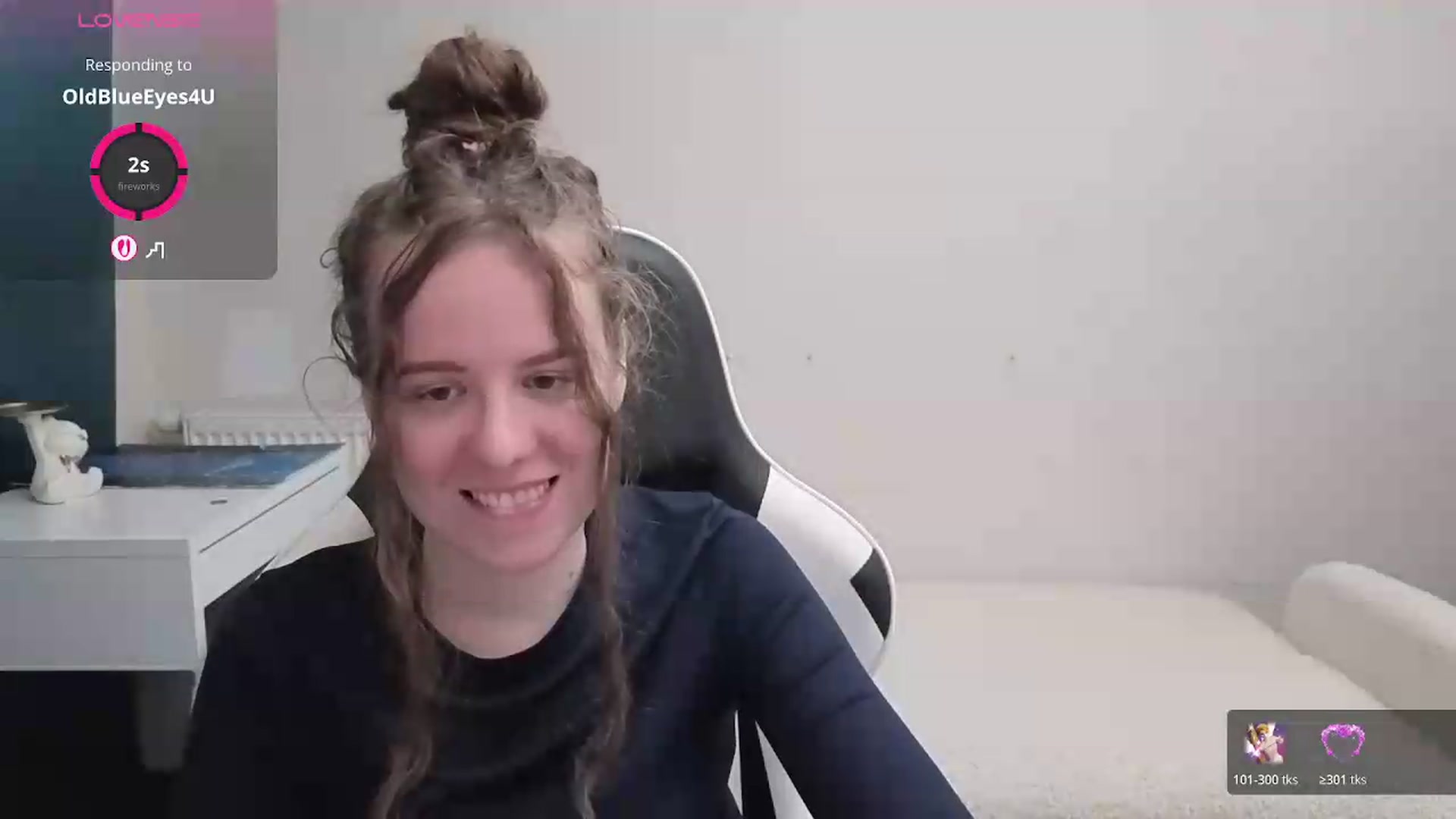 Gallery image thumbnail from BlueFlowerr's myfreecams stream on, 05/12/2026, 19:14 image 6 of 20