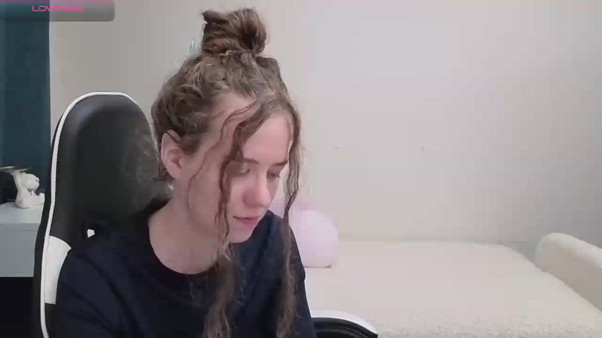 Gallery image thumbnail from BlueFlowerr's myfreecams stream on, 05/12/2026, 19:47 image 18 of 20
