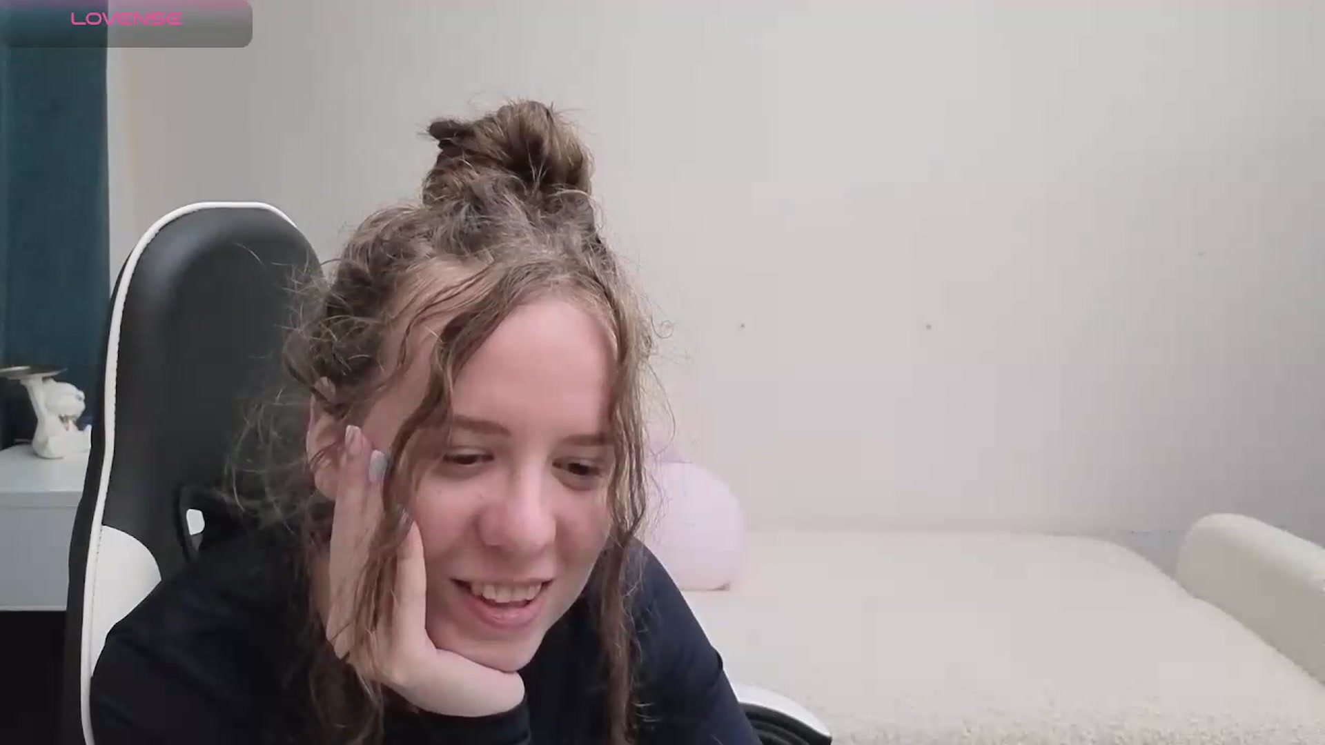 Gallery image thumbnail from BlueFlowerr's myfreecams stream on, 05/12/2026, 19:47 image 5 of 20