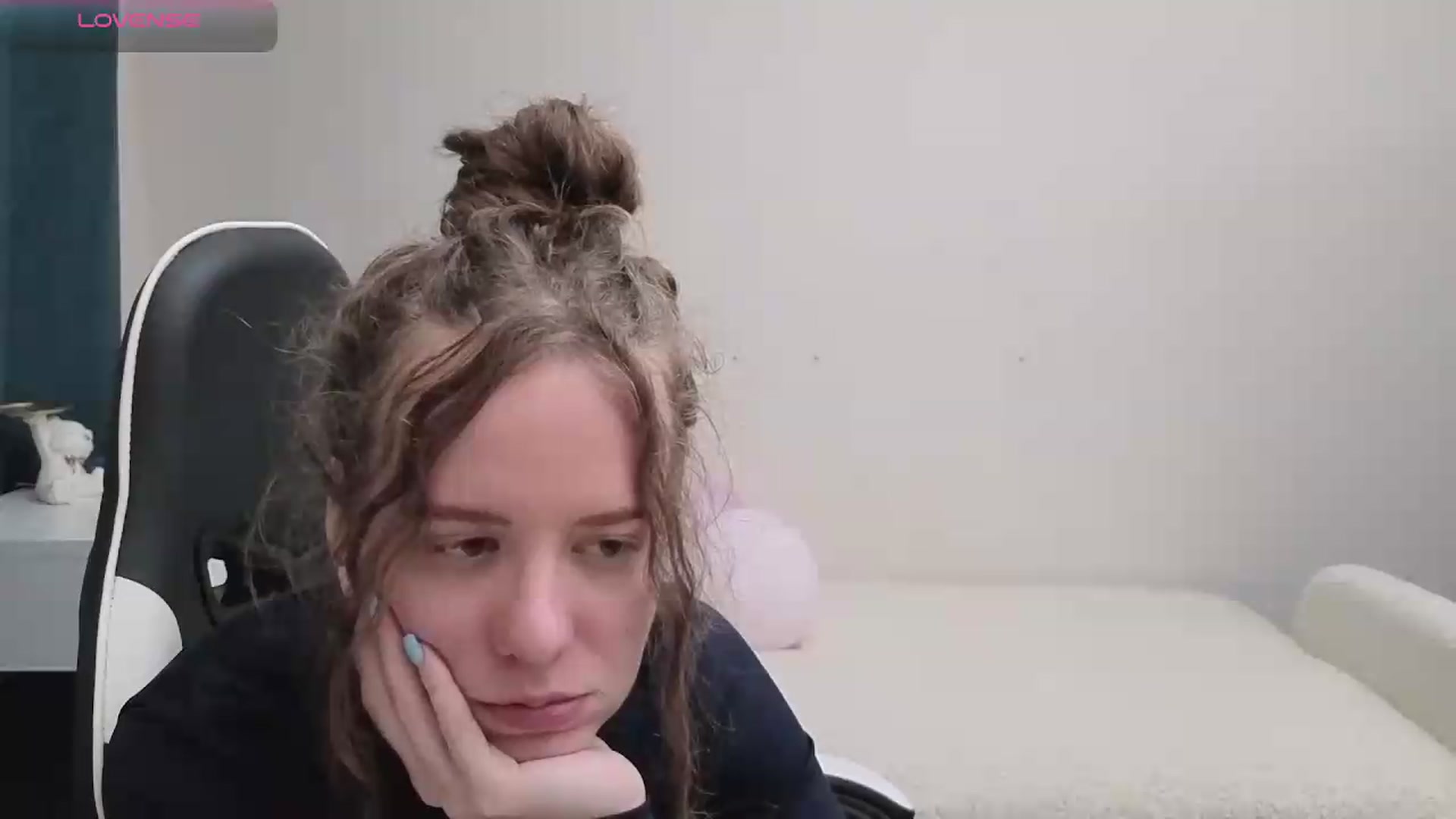 Gallery image thumbnail from BlueFlowerr's myfreecams stream on, 05/12/2026, 19:47 image 16 of 20