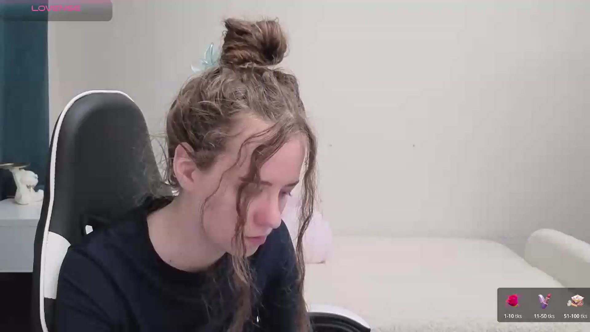 Gallery image thumbnail from BlueFlowerr's myfreecams stream on, 05/12/2026, 19:47 image 19 of 20