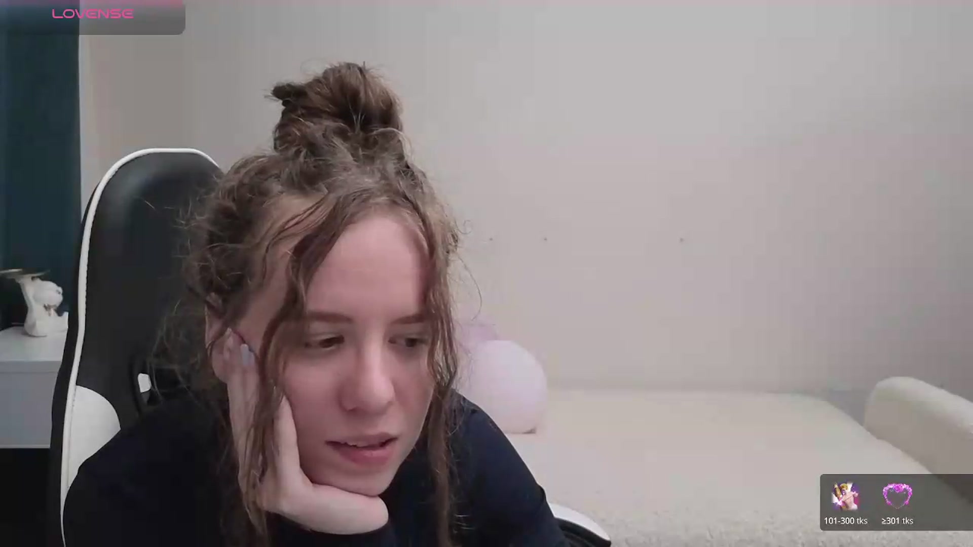 Gallery image thumbnail from BlueFlowerr's myfreecams stream on, 05/12/2026, 19:47 image 8 of 20