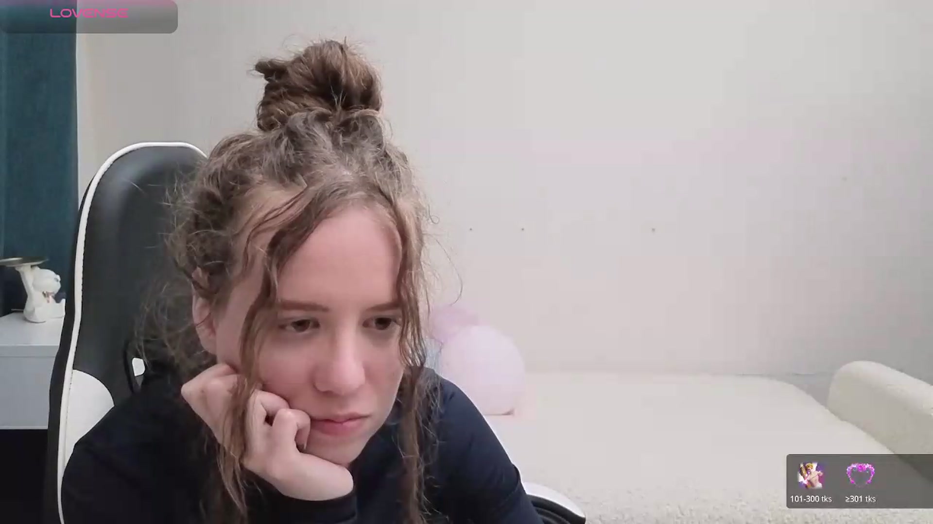 Gallery image thumbnail from BlueFlowerr's myfreecams stream on, 05/12/2026, 19:47 image 2 of 20