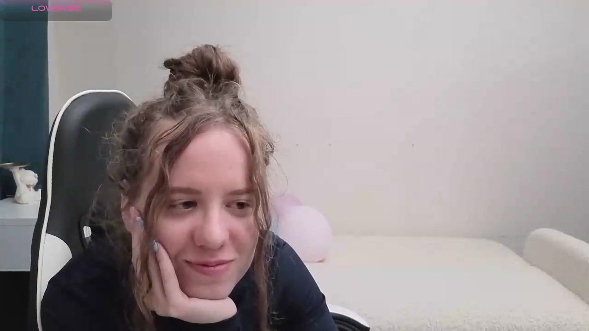 Gallery image thumbnail from BlueFlowerr's myfreecams stream on, 05/12/2026, 19:47 image 3 of 20