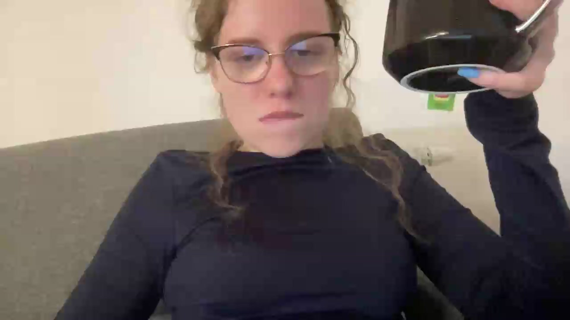 Gallery image thumbnail from BlueFlowerr's myfreecams stream on, 05/13/2026, 24:14 image 3 of 20