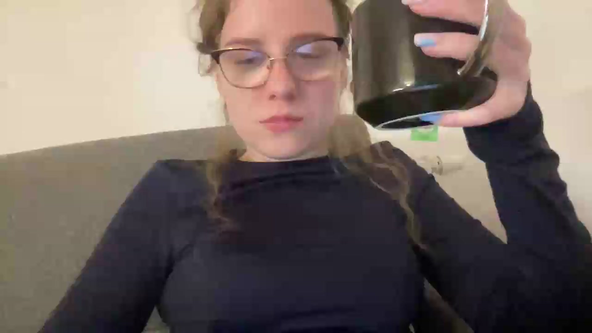 Gallery image thumbnail from BlueFlowerr's myfreecams stream on, 05/13/2026, 24:14 image 1 of 20