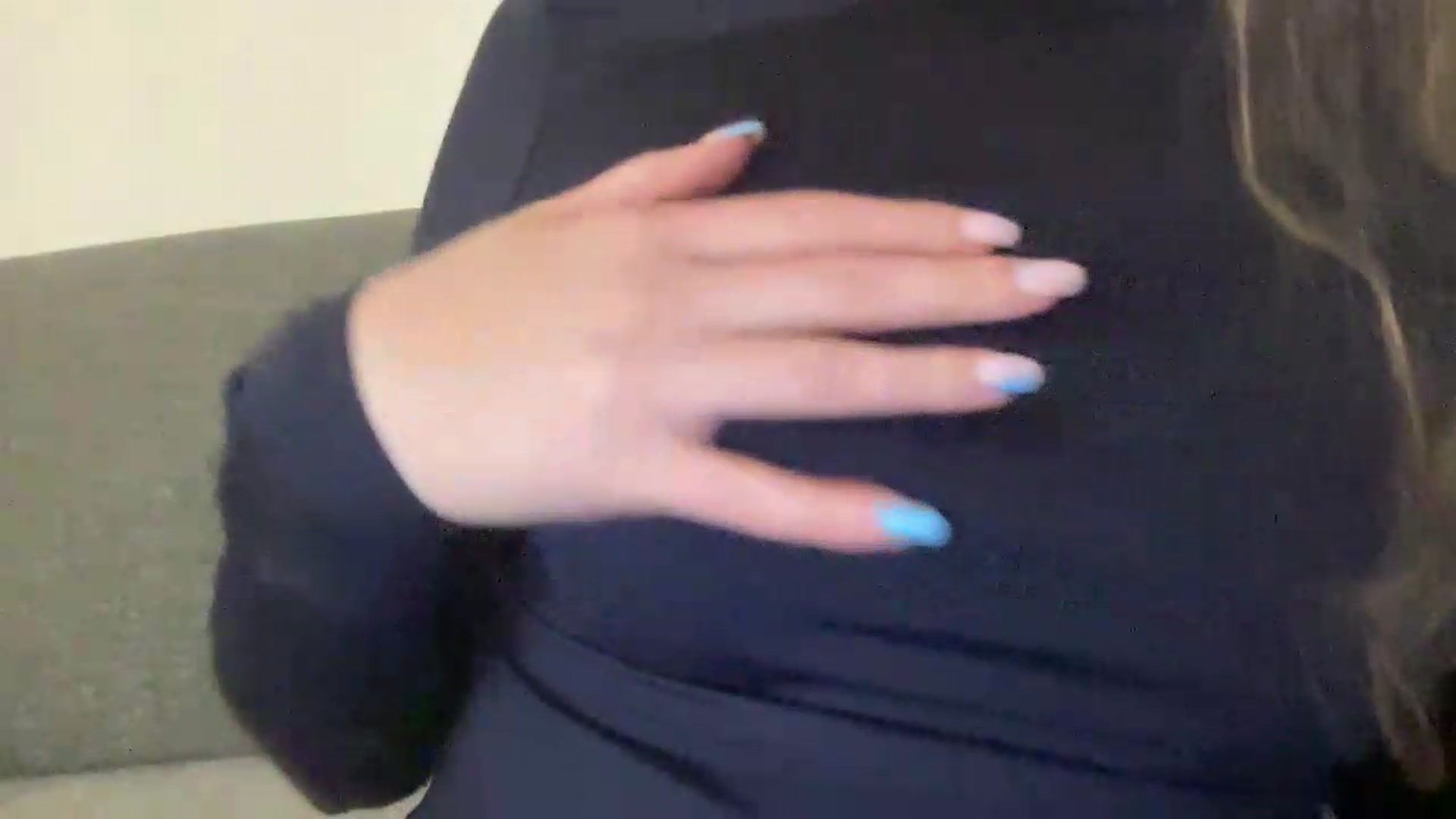Gallery image thumbnail from BlueFlowerr's myfreecams stream on, 05/13/2026, 24:14 image 11 of 20