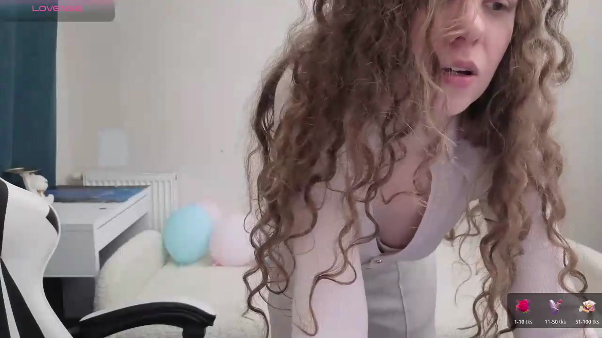 Gallery image thumbnail from BlueFlowerr's myfreecams stream on, 05/13/2026, 21:09 image 11 of 20