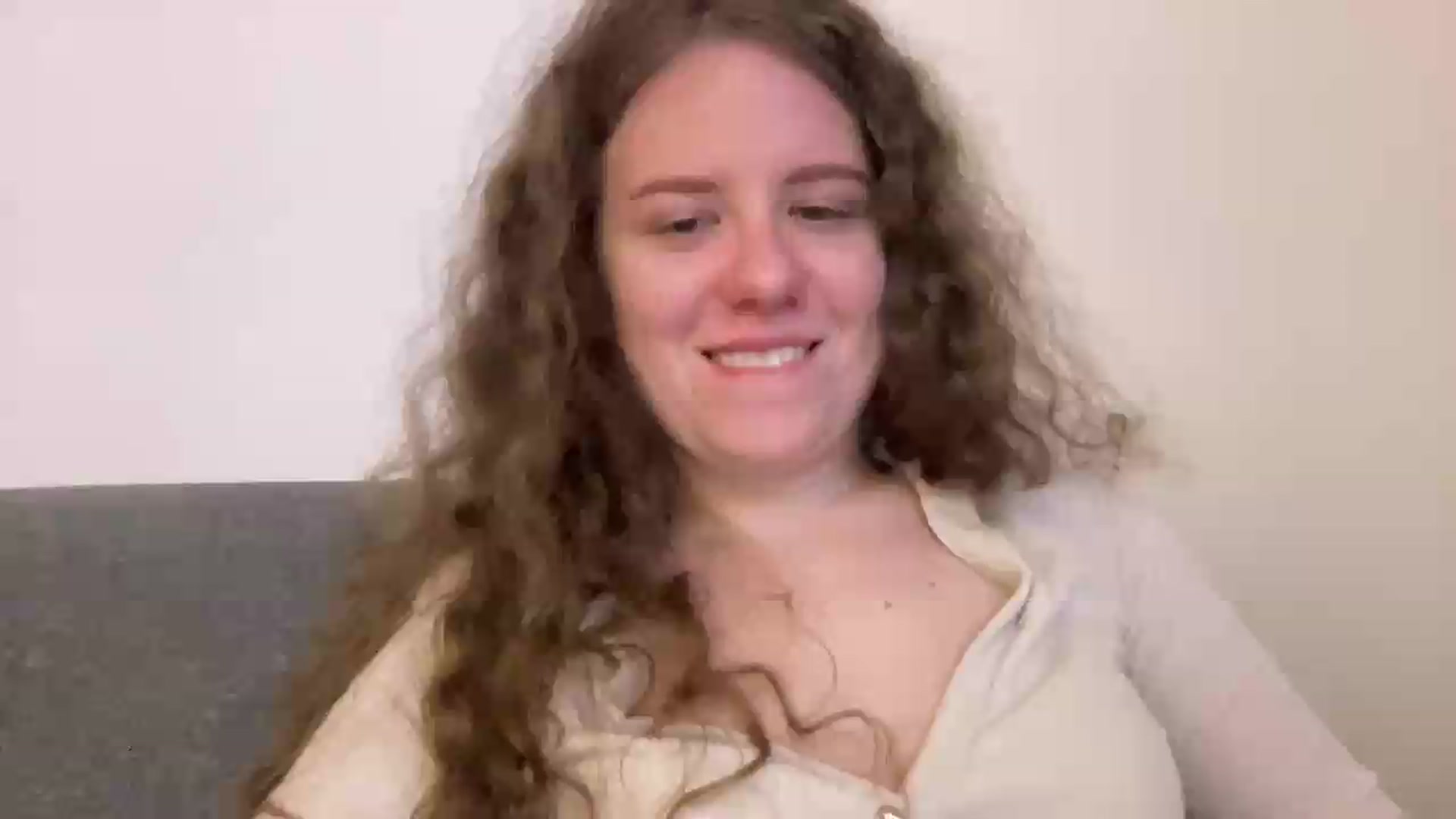 Gallery image thumbnail from BlueFlowerr's myfreecams stream on, 05/14/2026, 24:01 image 6 of 20