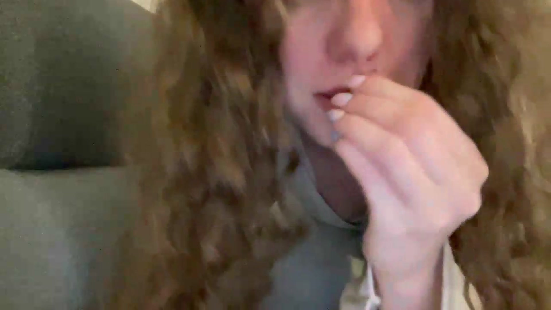 Gallery image thumbnail from BlueFlowerr's myfreecams stream on, 05/14/2026, 01:25 image 12 of 20