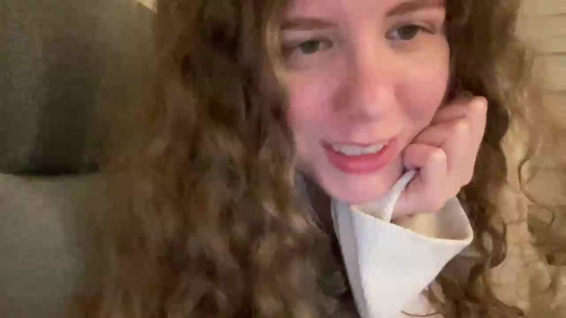 Gallery image thumbnail from BlueFlowerr's myfreecams stream on, 05/14/2026, 01:25 image 20 of 20
