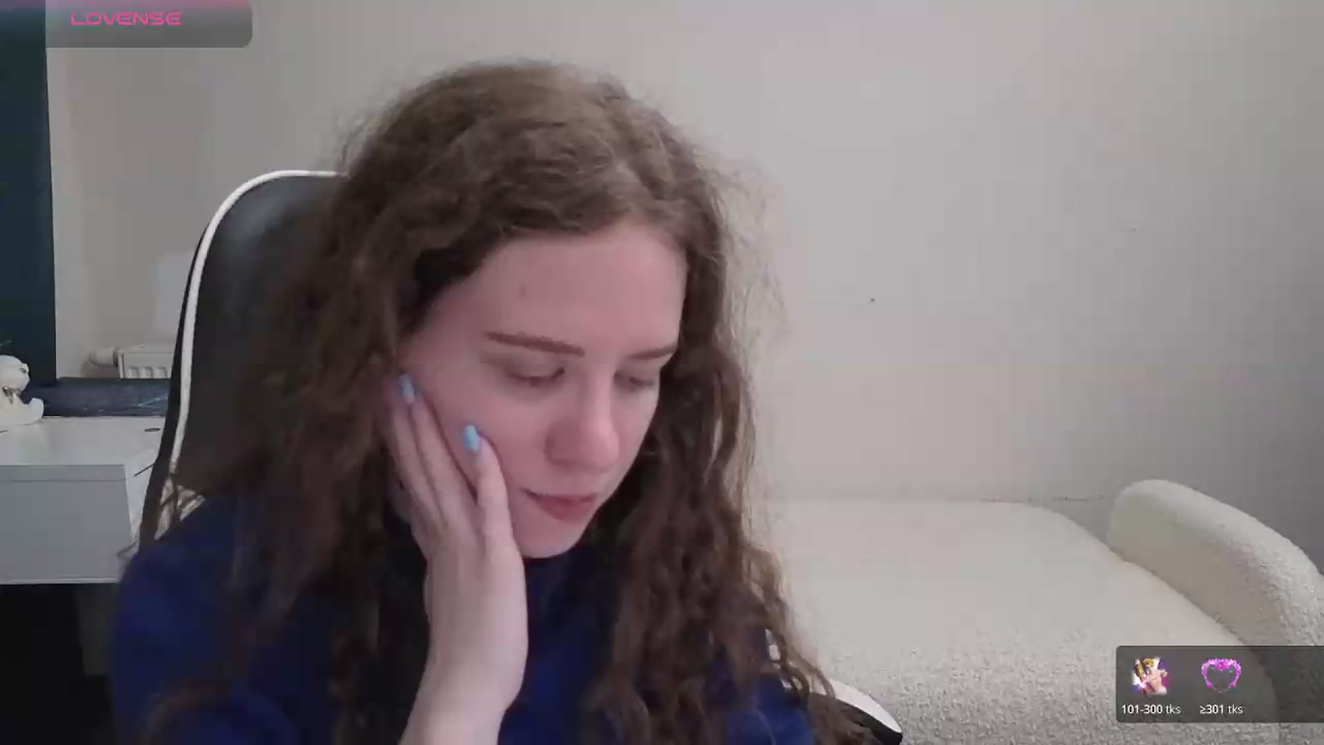 Gallery image thumbnail from BlueFlowerr's myfreecams stream on, 05/14/2026, 19:19 image 7 of 20