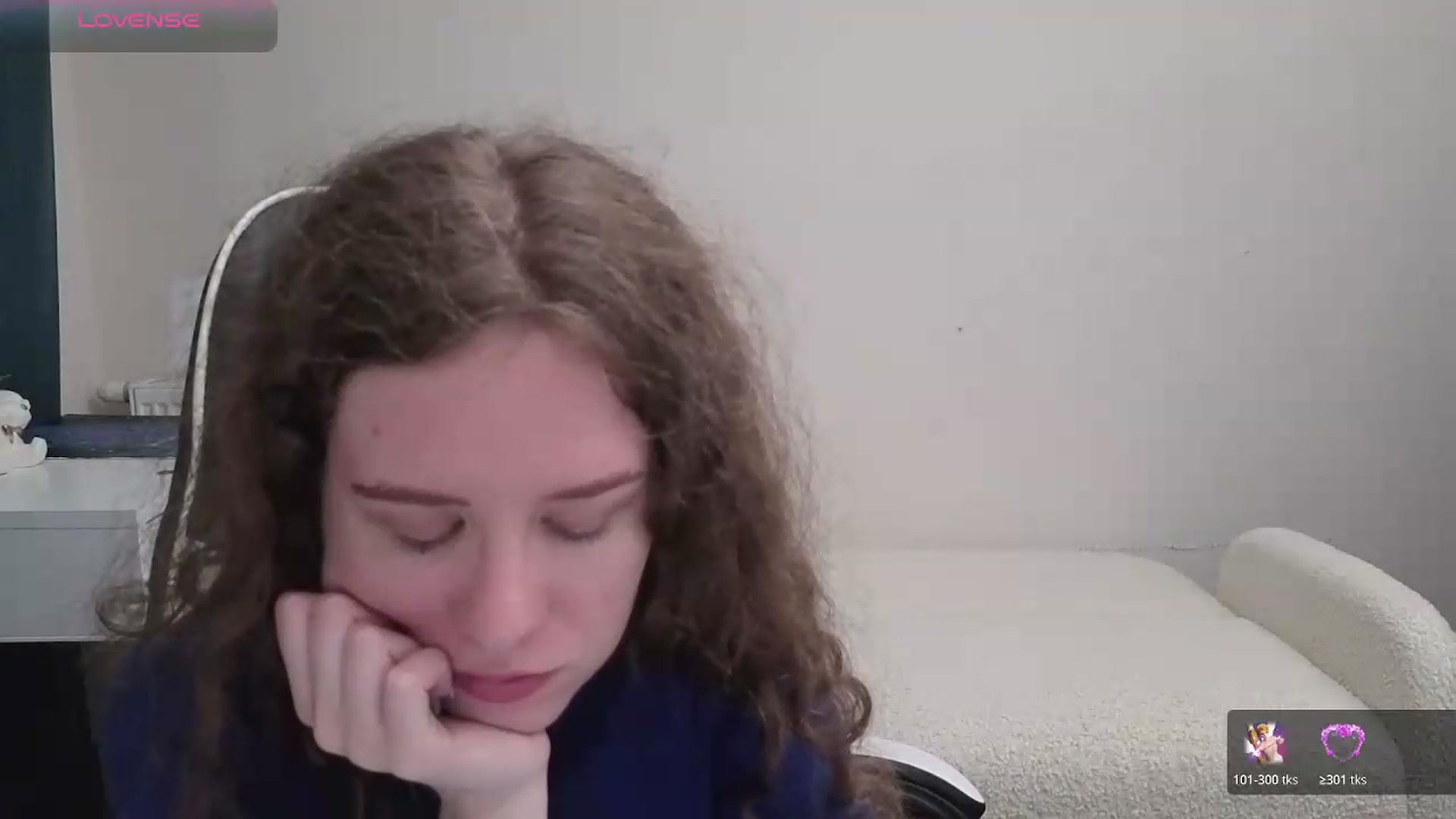 Gallery image thumbnail from BlueFlowerr's myfreecams stream on, 05/14/2026, 19:19 image 15 of 20
