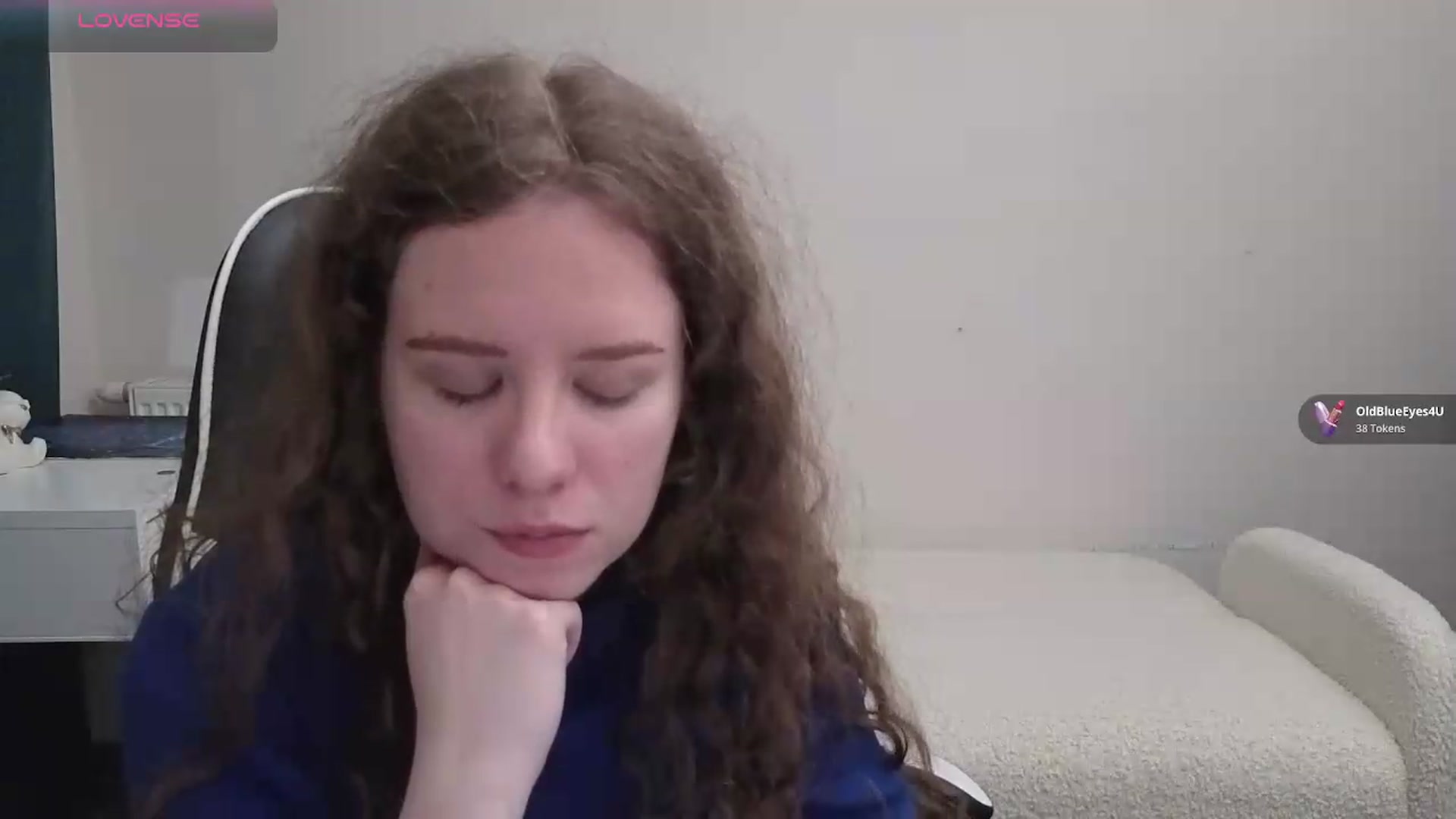 Gallery image thumbnail from BlueFlowerr's myfreecams stream on, 05/14/2026, 19:19 image 6 of 20
