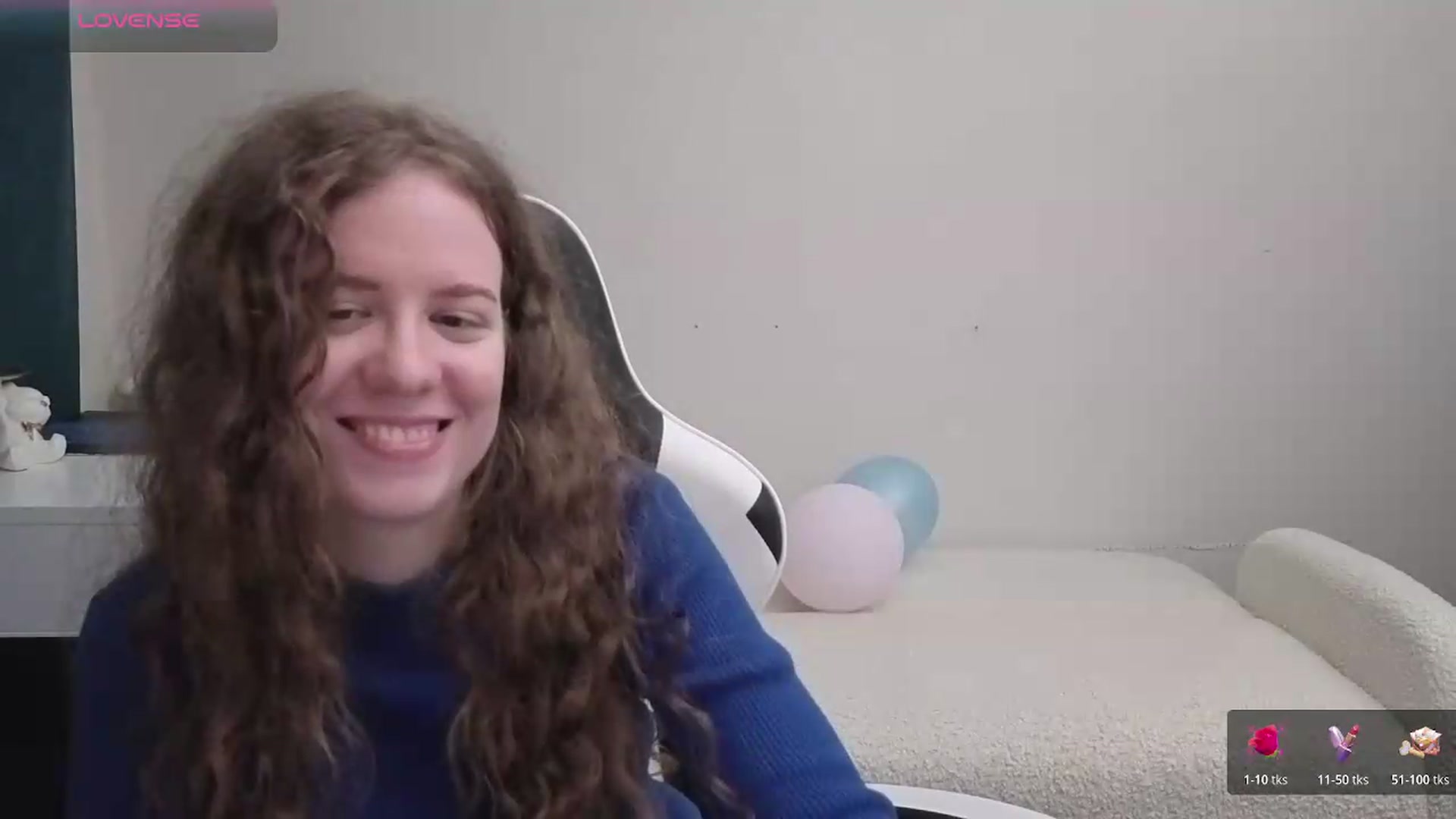 Gallery image thumbnail from BlueFlowerr's myfreecams stream on, 05/14/2026, 22:01 image 17 of 20