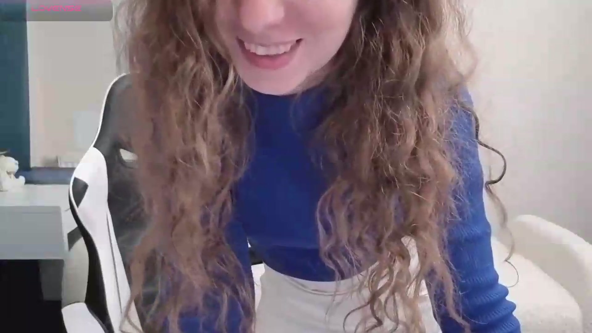 Gallery image thumbnail from BlueFlowerr's myfreecams stream on, 05/14/2026, 22:01 image 10 of 20