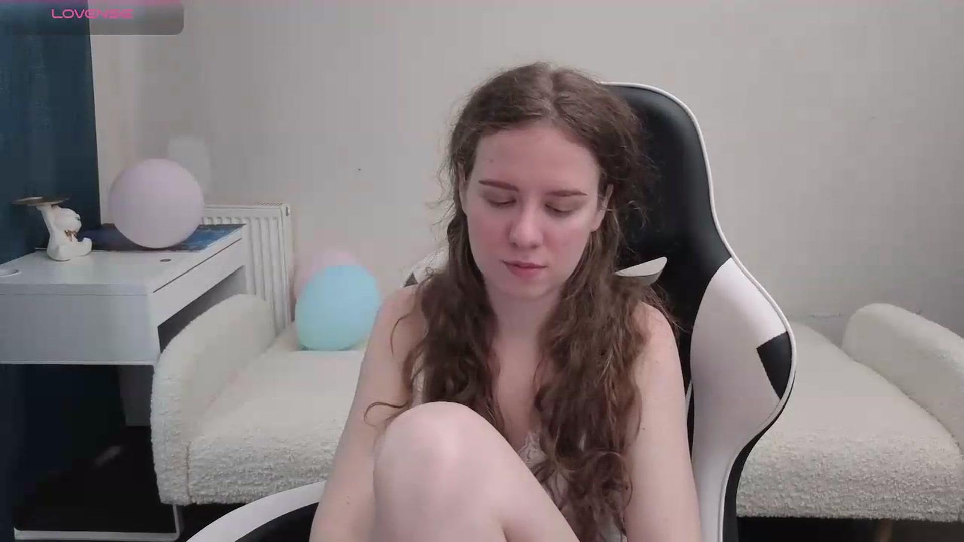 Gallery image thumbnail from BlueFlowerr's myfreecams stream on, 05/15/2026, 17:39 image 2 of 20