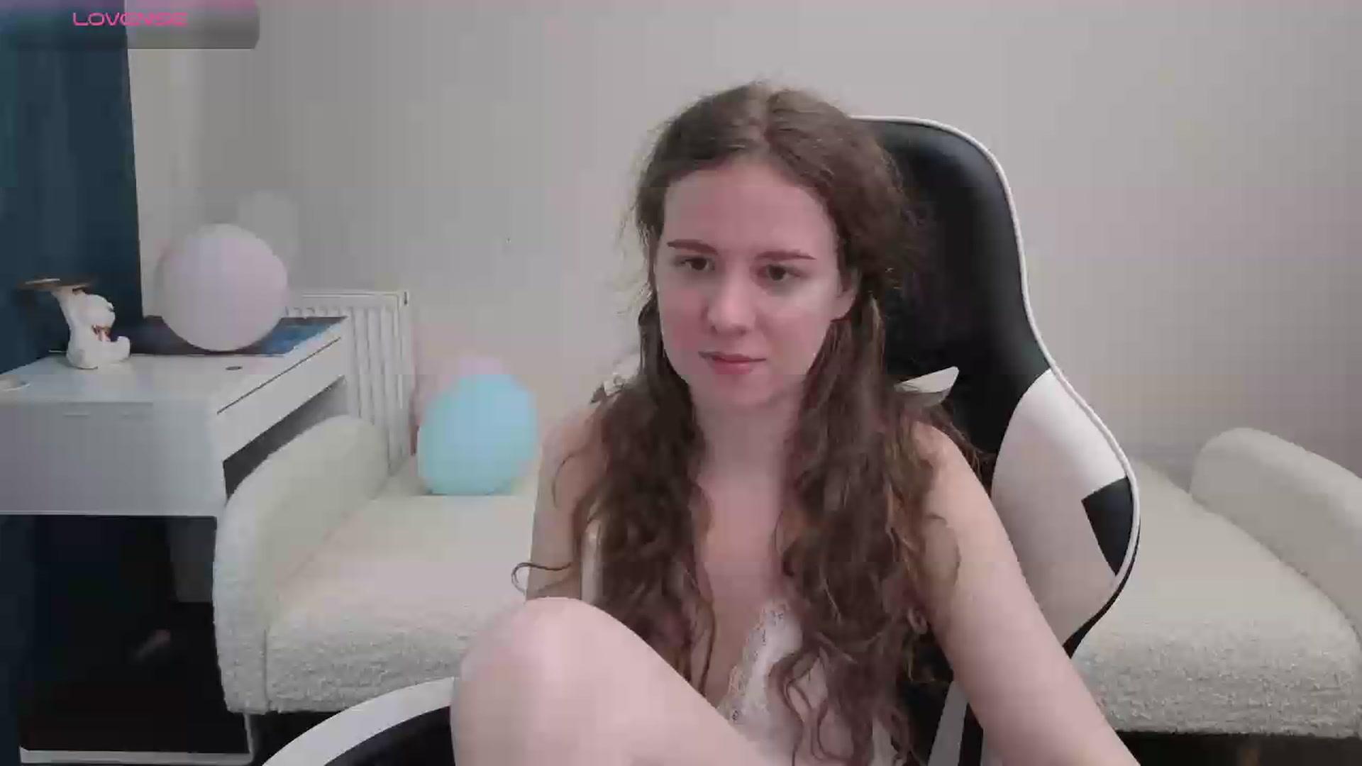 Gallery image thumbnail from BlueFlowerr's myfreecams stream on, 05/15/2026, 17:39 image 1 of 20