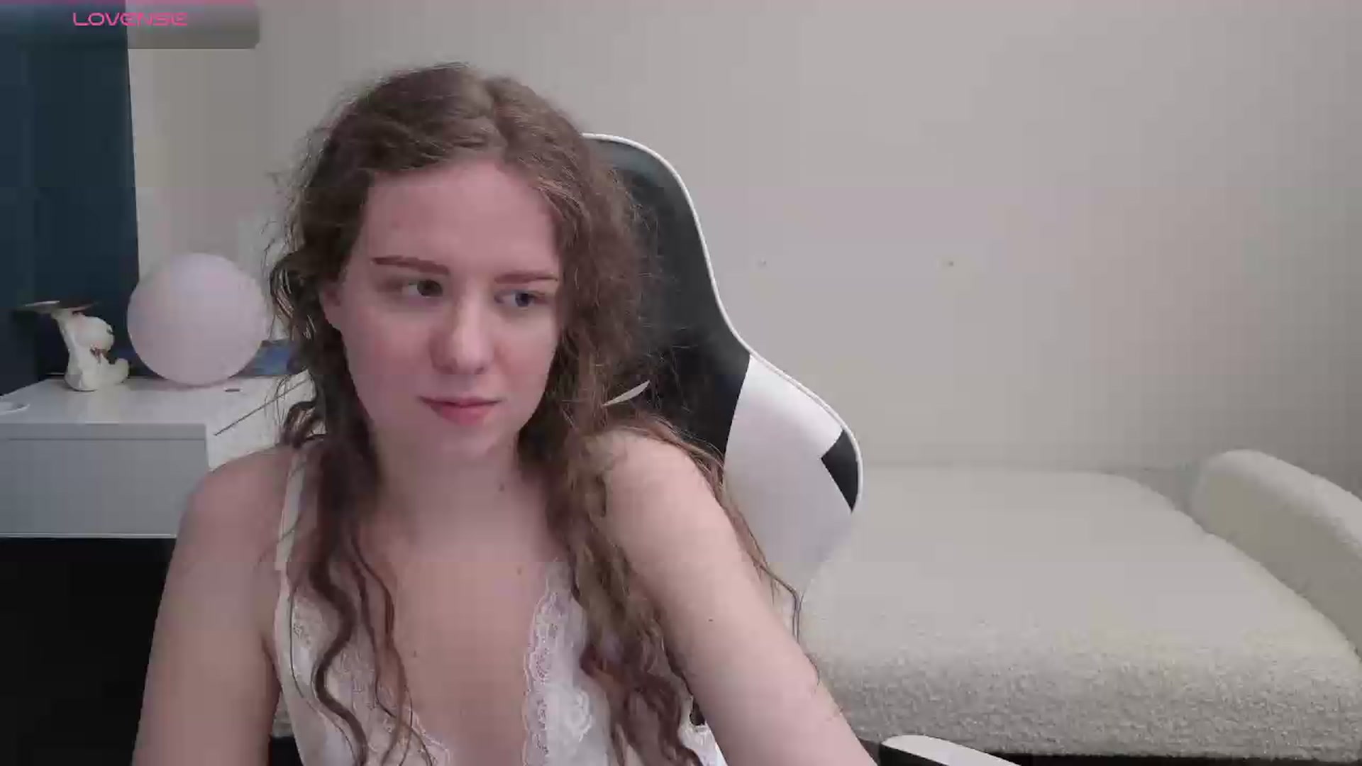 Gallery image thumbnail from BlueFlowerr's myfreecams stream on, 05/15/2026, 18:39 image 1 of 20