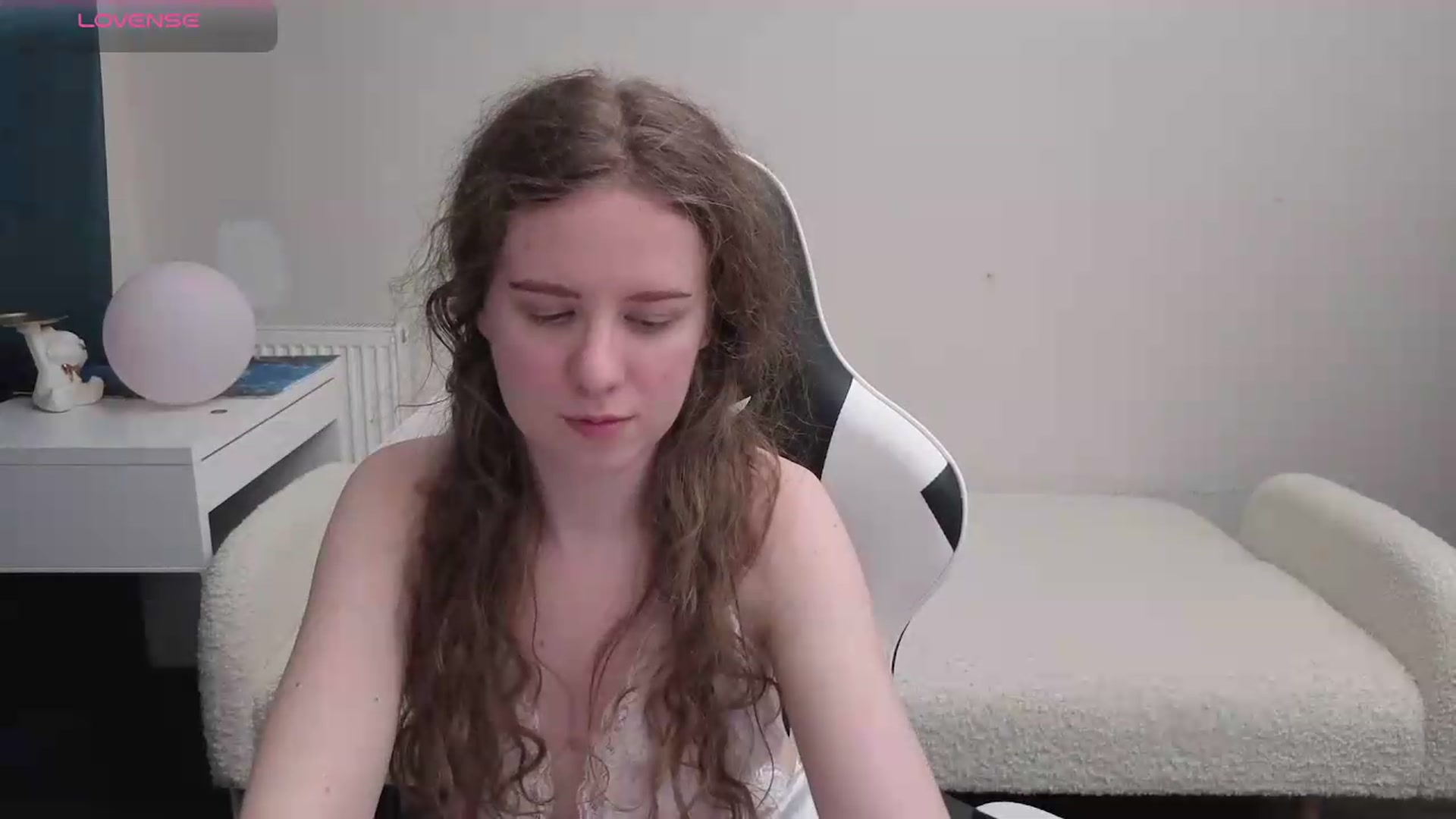 Gallery image thumbnail from BlueFlowerr's myfreecams stream on, 05/15/2026, 20:03 image 5 of 20