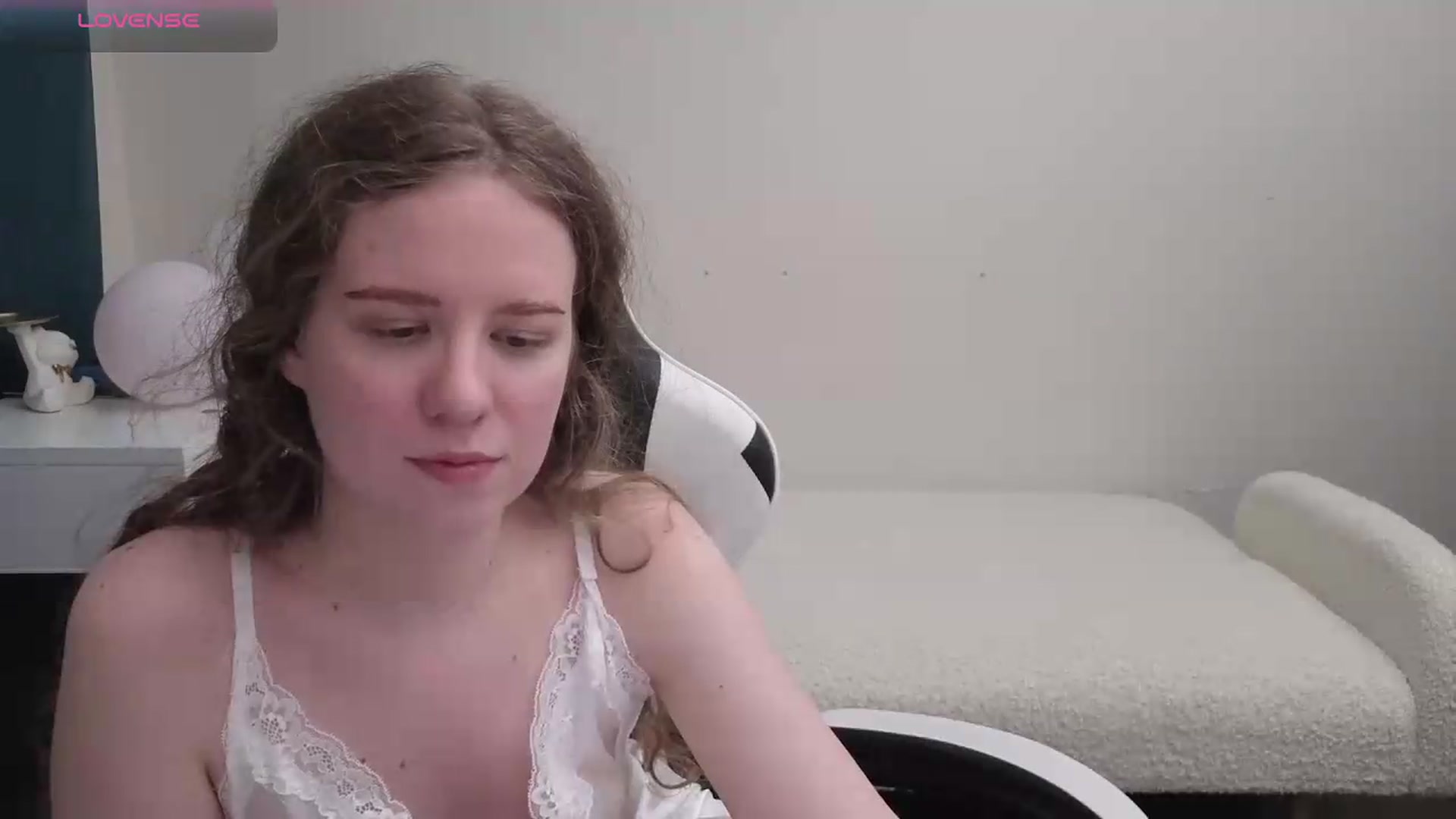 Gallery image thumbnail from BlueFlowerr's myfreecams stream on, 05/15/2026, 20:03 image 13 of 20