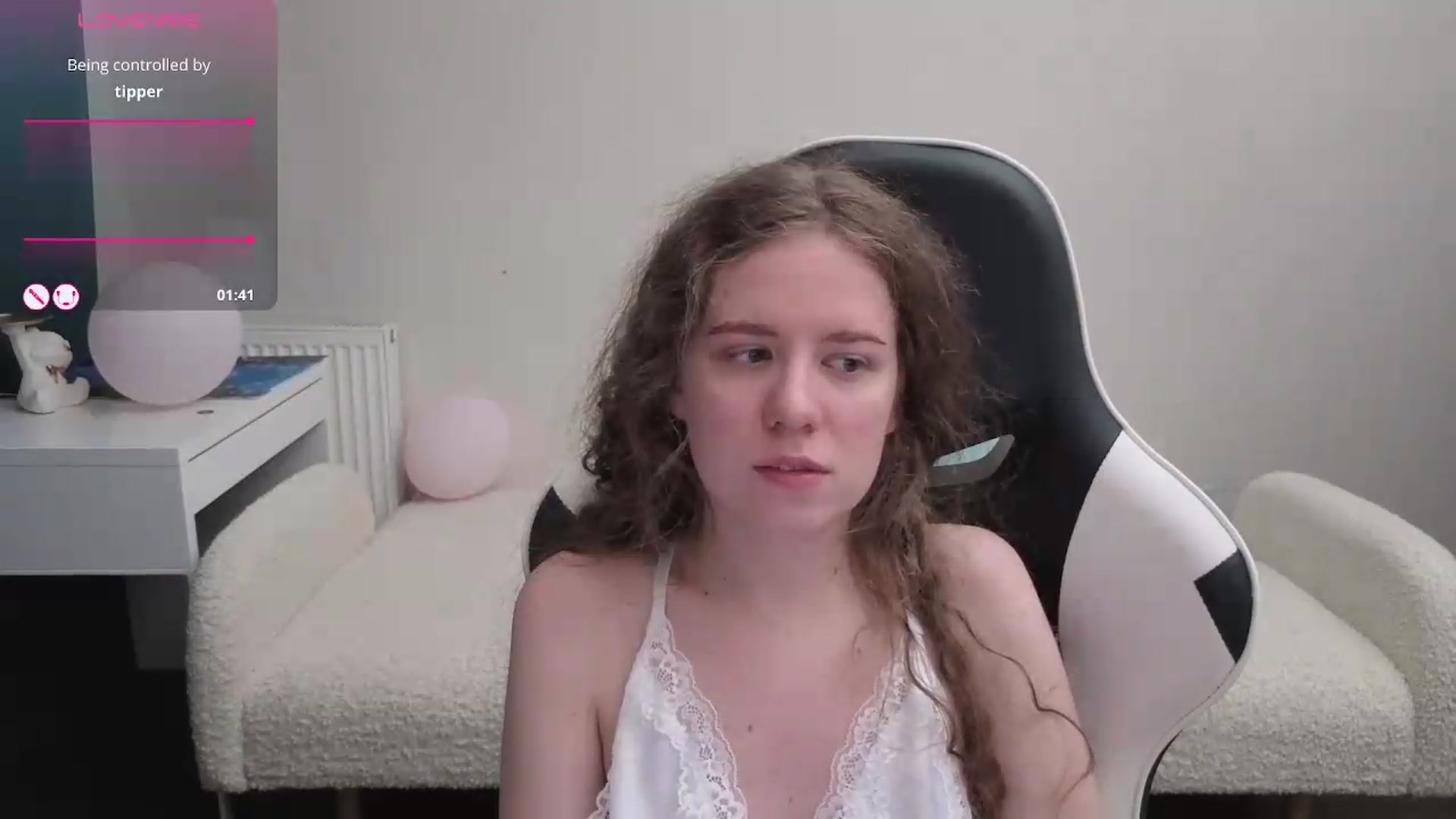 Gallery image thumbnail from BlueFlowerr's myfreecams stream on, 05/15/2026, 20:57 image 20 of 20