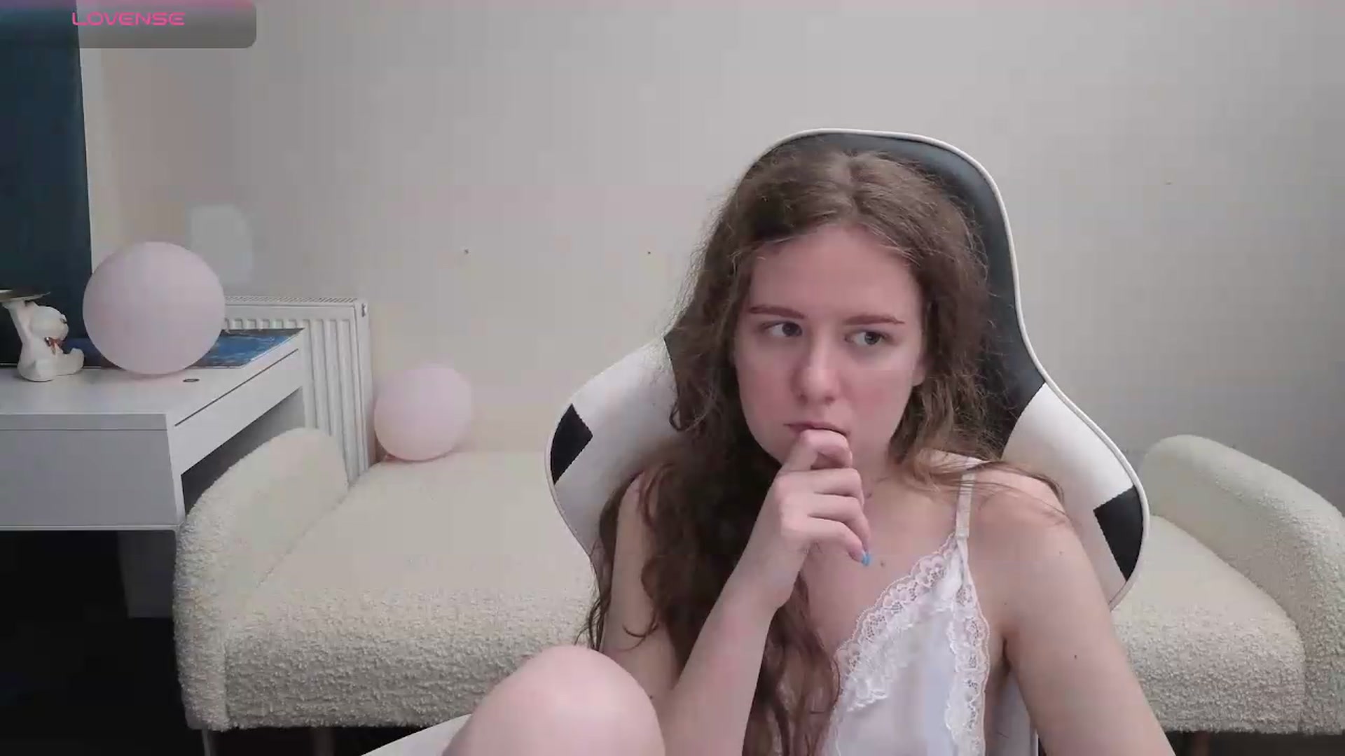 Gallery image thumbnail from BlueFlowerr's myfreecams stream on, 05/15/2026, 20:57 image 5 of 20