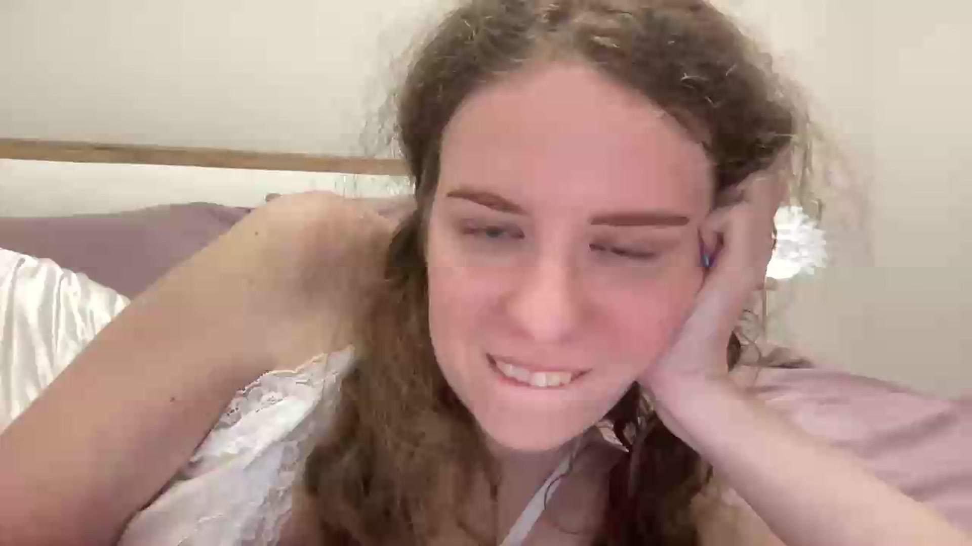 Gallery image thumbnail from BlueFlowerr's myfreecams stream on, 05/15/2026, 23:26 image 5 of 20