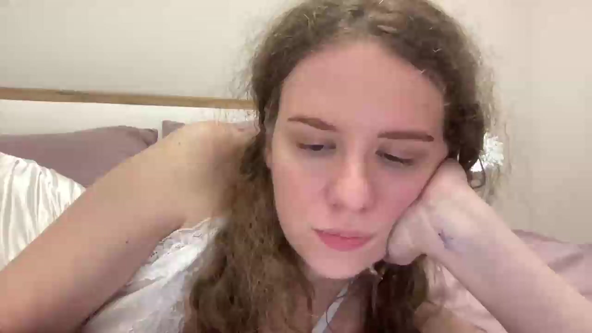 Gallery image thumbnail from BlueFlowerr's myfreecams stream on, 05/15/2026, 23:26 image 4 of 20