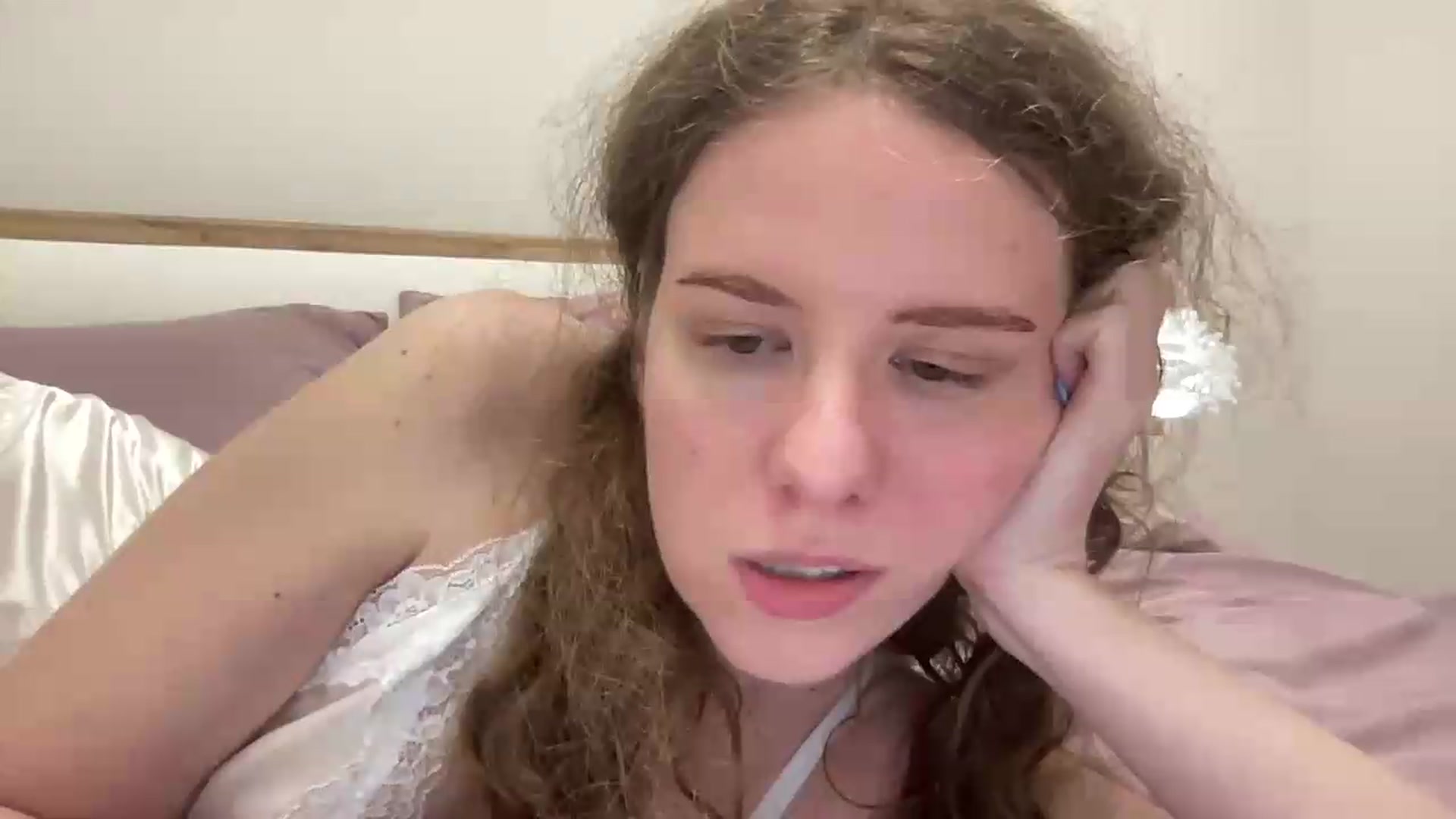 Gallery image thumbnail from BlueFlowerr's myfreecams stream on, 05/15/2026, 23:26 image 7 of 20