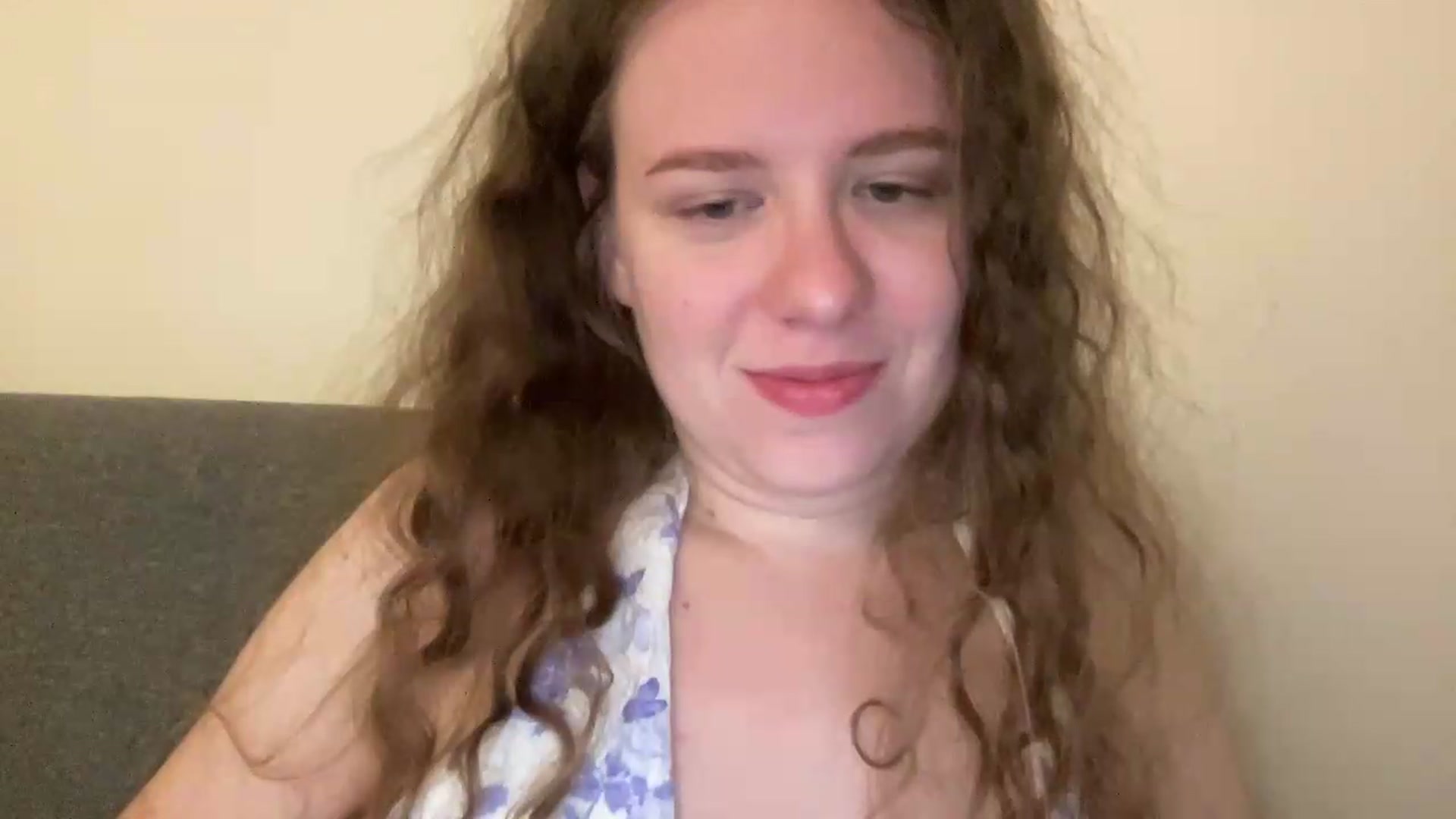 Gallery image thumbnail from BlueFlowerr's myfreecams stream on, 05/17/2026, 01:03 image 6 of 20