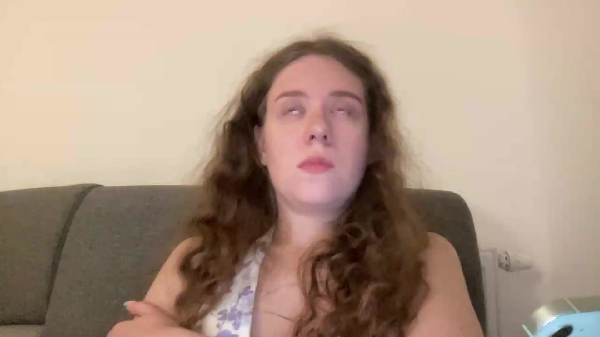 Gallery image thumbnail from BlueFlowerr's myfreecams stream on, 05/17/2026, 01:29 image 17 of 20