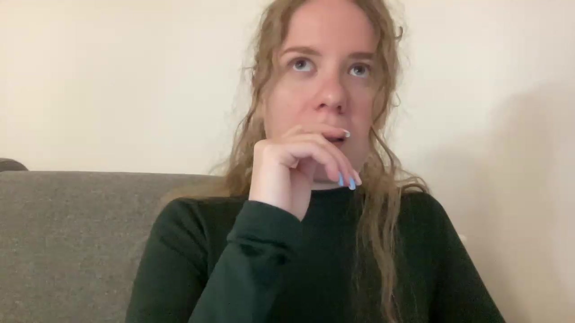 Gallery image thumbnail from BlueFlowerr's myfreecams stream on, 05/17/2026, 21:43 image 2 of 20