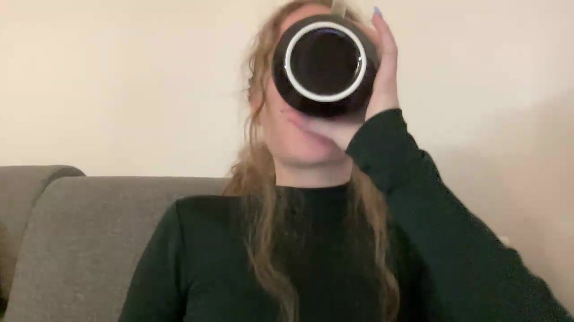 Gallery image thumbnail from BlueFlowerr's myfreecams stream on, 05/17/2026, 21:43 image 6 of 20