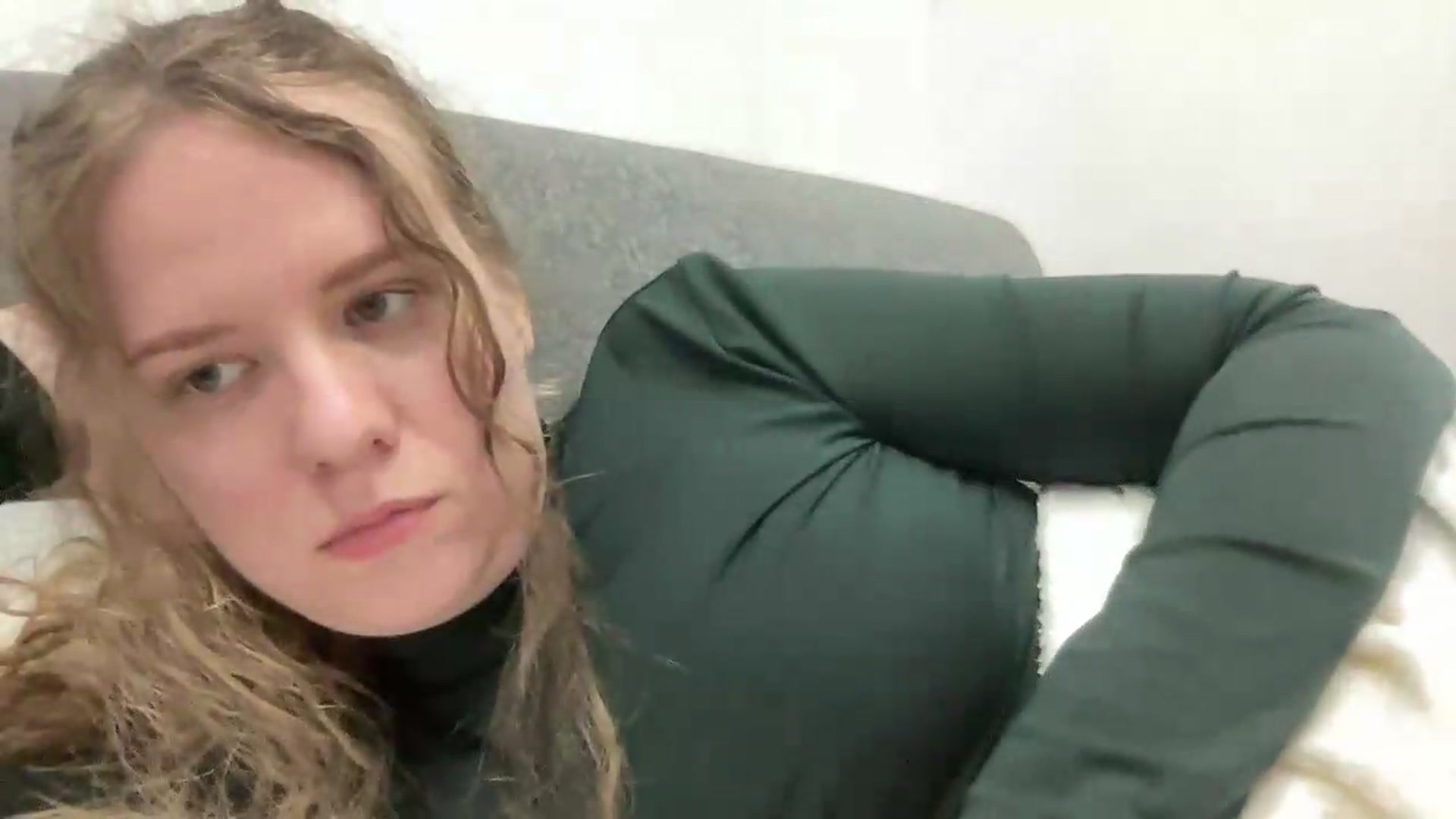 Gallery image thumbnail from BlueFlowerr's myfreecams stream on, 05/18/2026, 01:23 image 15 of 20