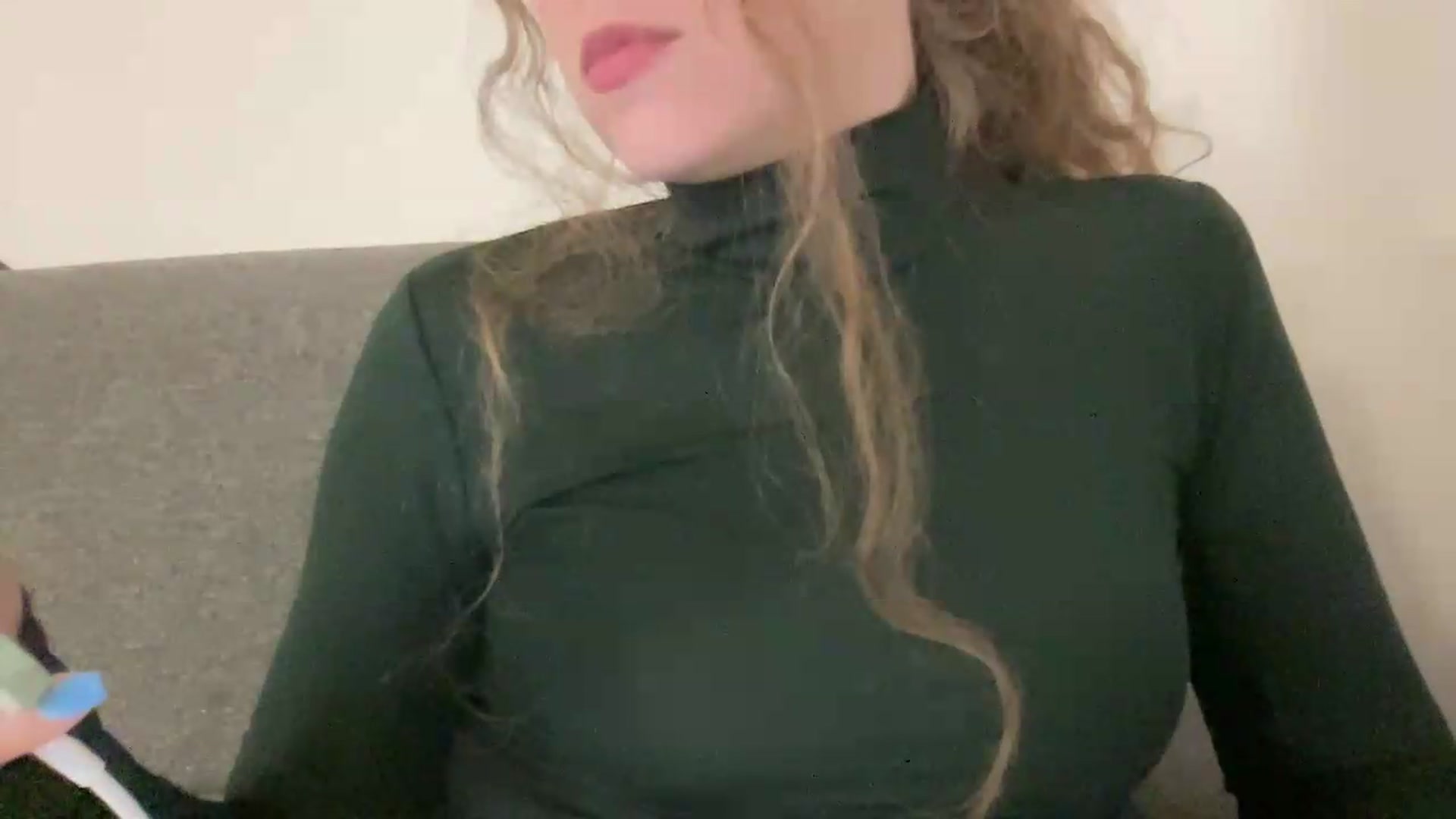 Gallery image thumbnail from BlueFlowerr's myfreecams stream on, 05/18/2026, 02:33 image 4 of 20