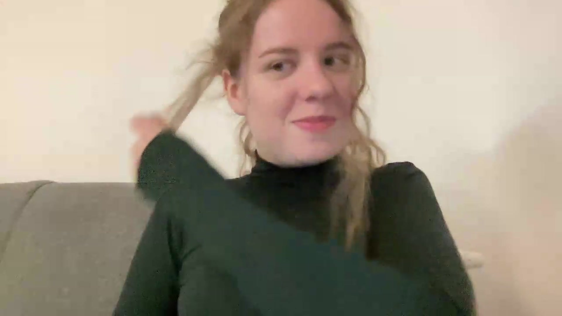 Gallery image thumbnail from BlueFlowerr's myfreecams stream on, 05/18/2026, 02:33 image 12 of 20