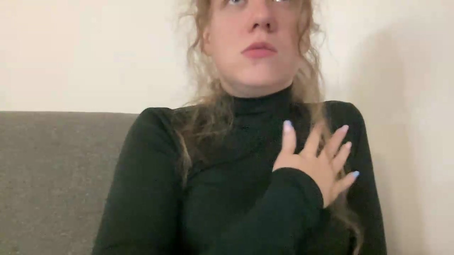 Gallery image thumbnail from BlueFlowerr's myfreecams stream on, 05/18/2026, 02:33 image 6 of 20