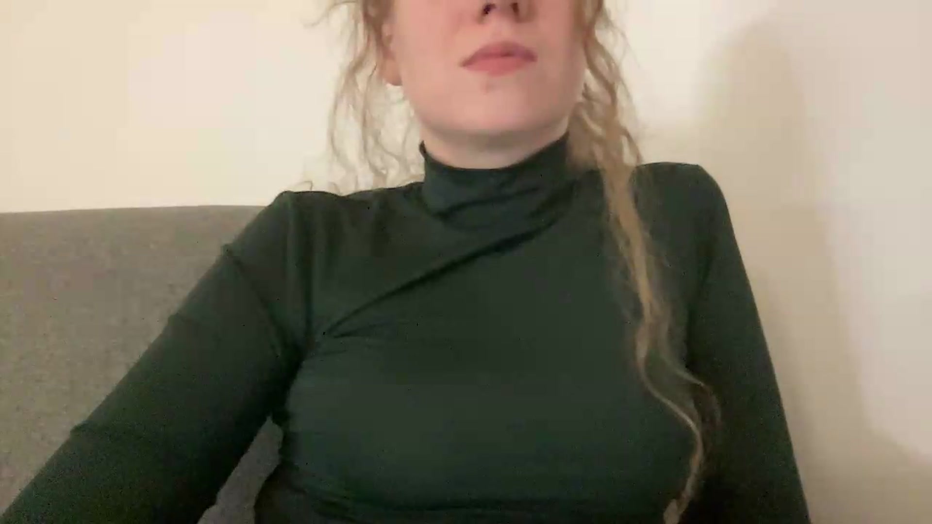 Gallery image thumbnail from BlueFlowerr's myfreecams stream on, 05/18/2026, 02:33 image 9 of 20