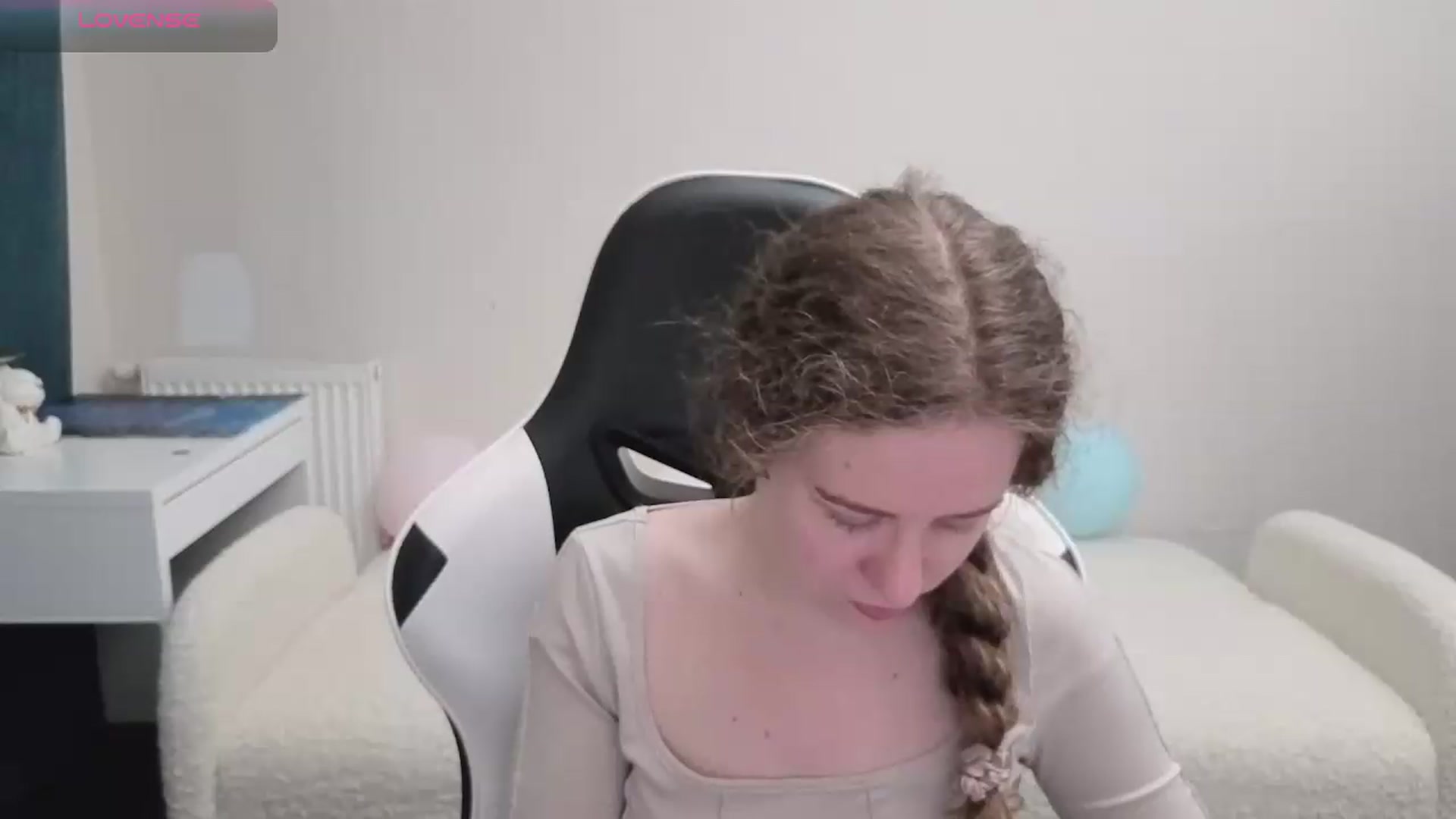 Gallery image thumbnail from BlueFlowerr's myfreecams stream on, 05/18/2026, 17:20 image 19 of 20