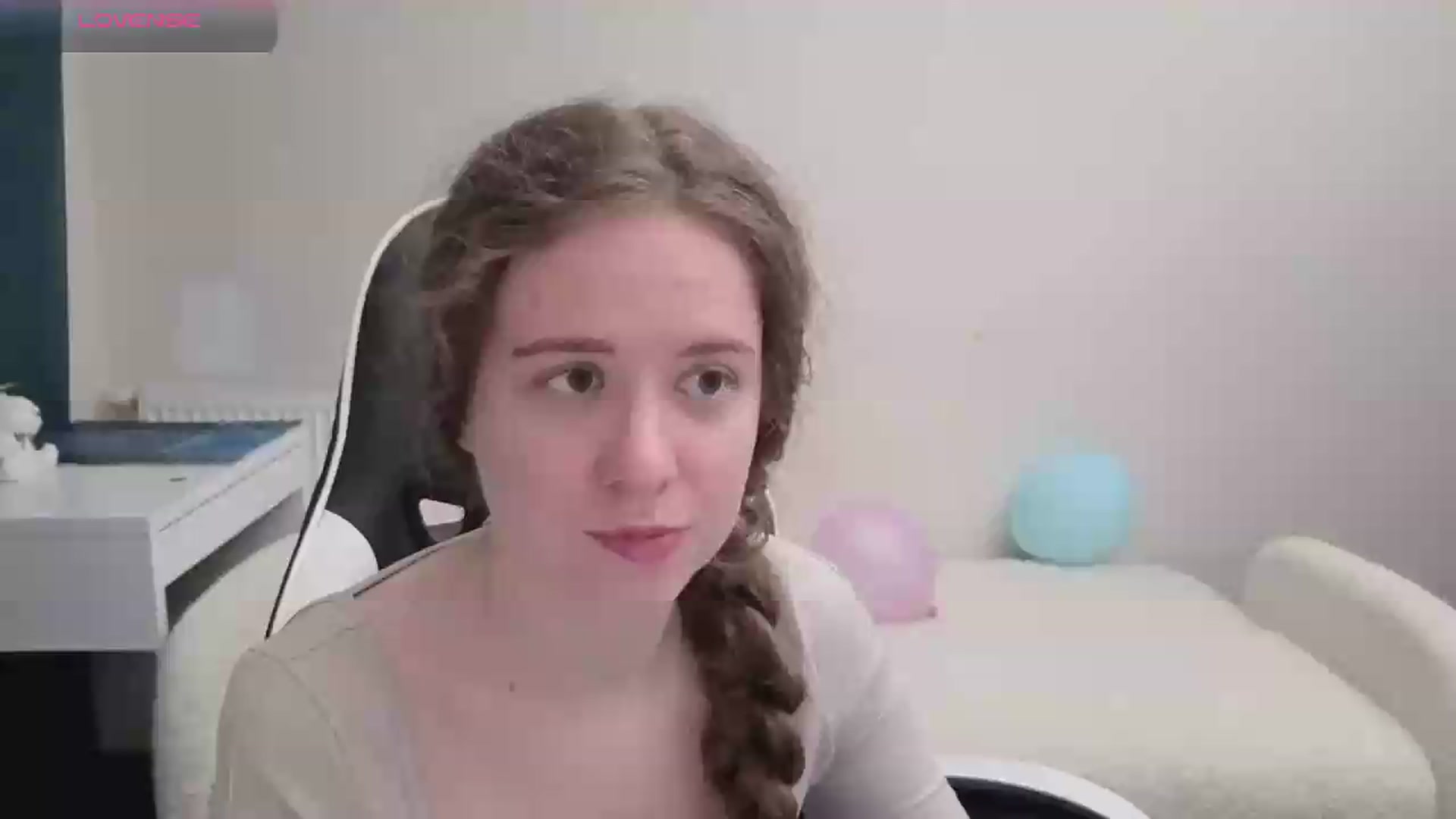 Gallery image thumbnail from BlueFlowerr's myfreecams stream on, 05/18/2026, 17:20 image 3 of 20