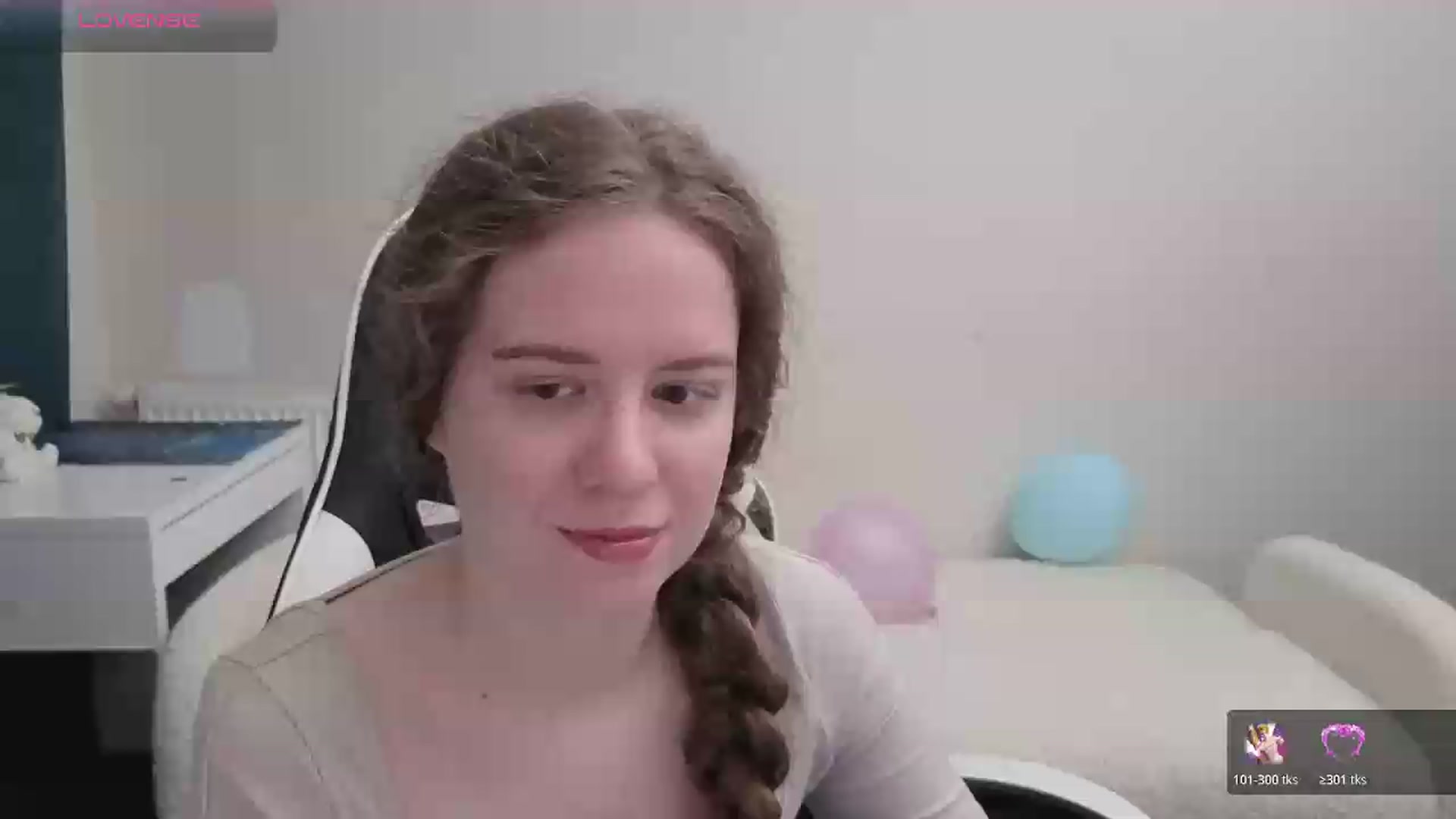 Gallery image thumbnail from BlueFlowerr's myfreecams stream on, 05/18/2026, 17:20 image 1 of 20