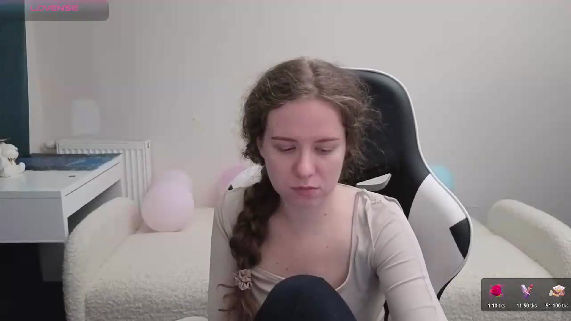 Gallery image thumbnail from BlueFlowerr's myfreecams stream on, 05/18/2026, 19:06 image 2 of 20