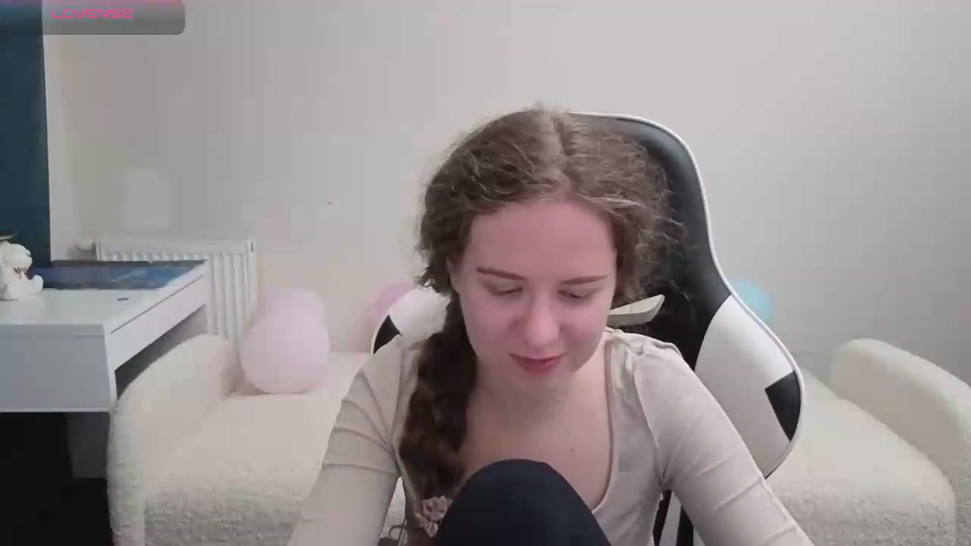 Gallery image thumbnail from BlueFlowerr's myfreecams stream on, 05/18/2026, 19:06 image 20 of 20
