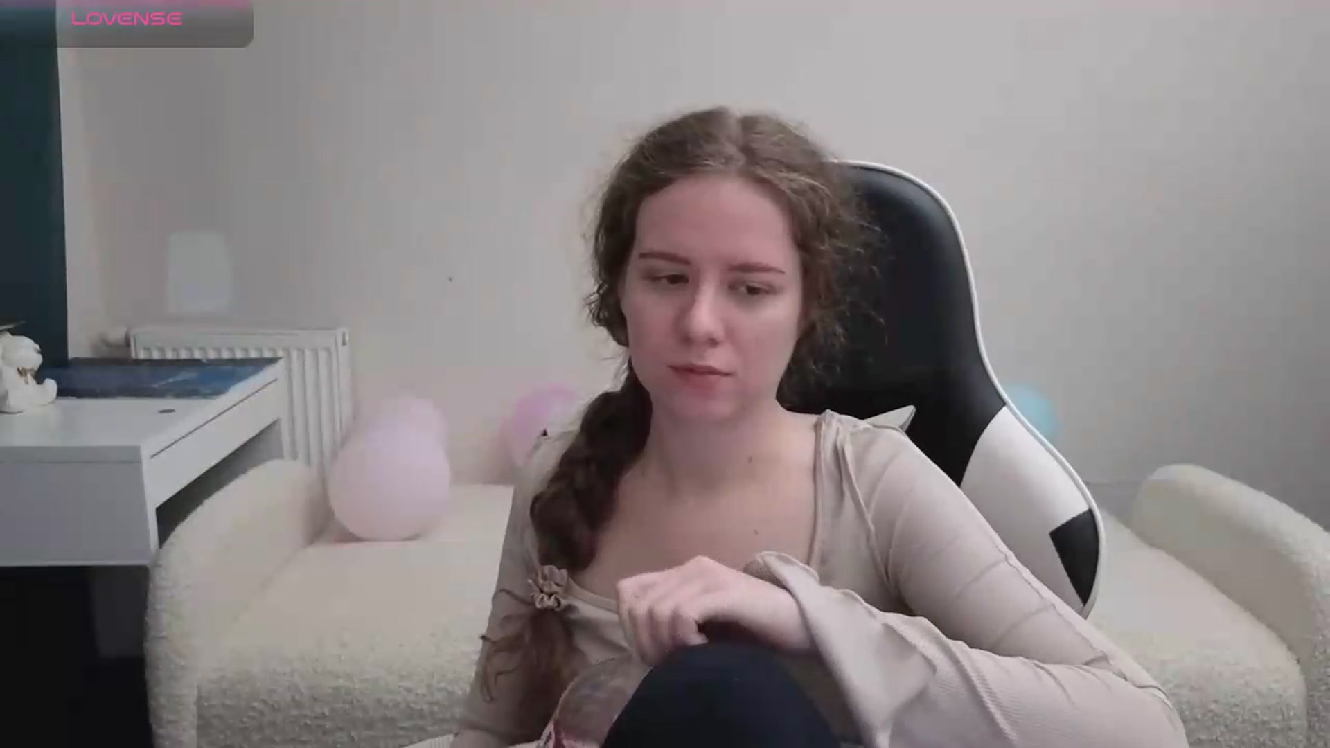 Gallery image thumbnail from BlueFlowerr's myfreecams stream on, 05/18/2026, 19:06 image 6 of 20