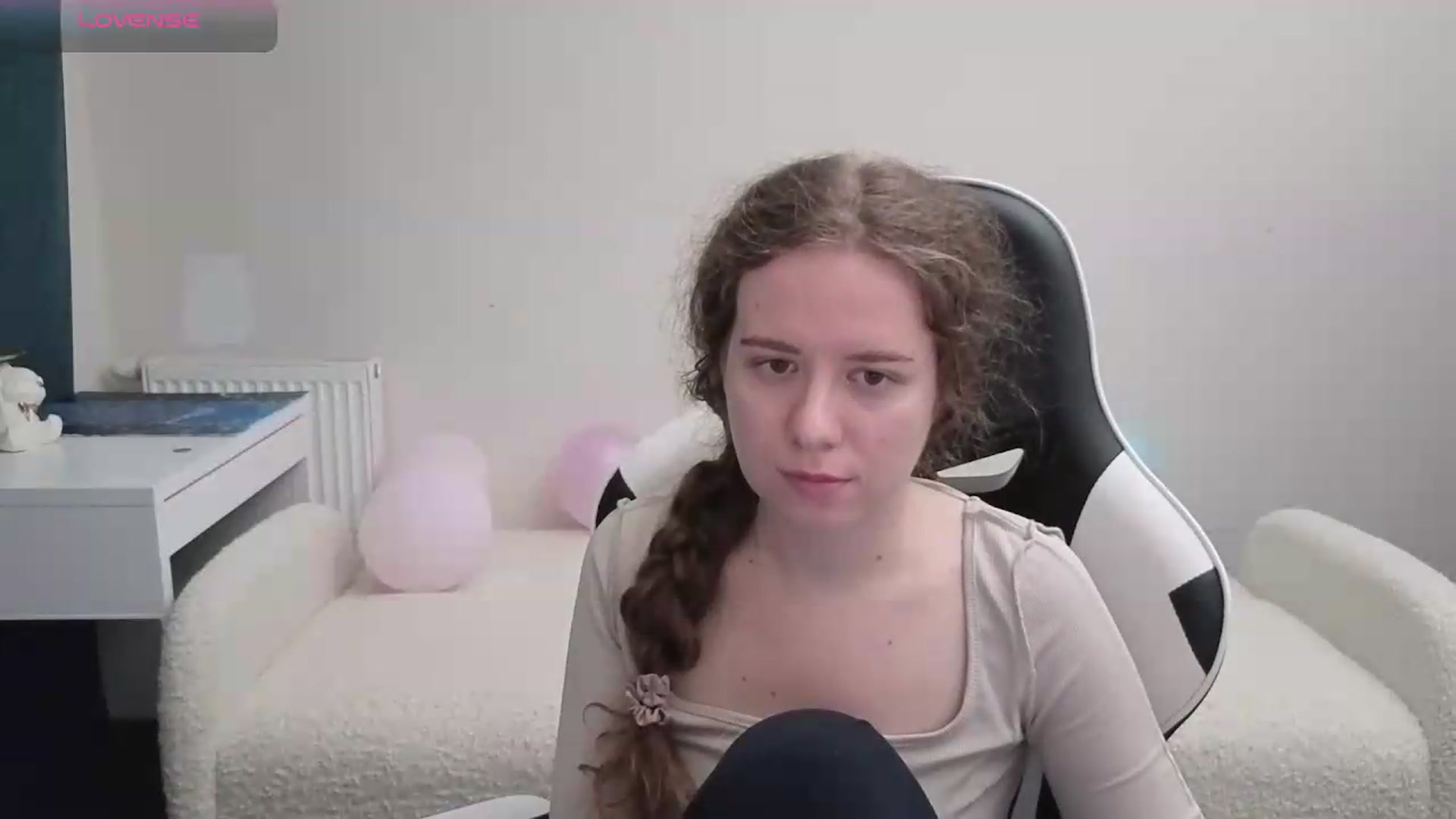 Gallery image thumbnail from BlueFlowerr's myfreecams stream on, 05/18/2026, 19:06 image 10 of 20