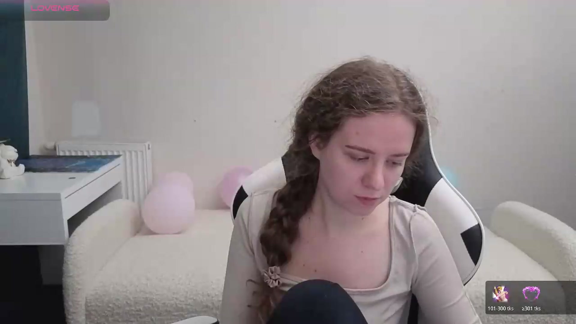 Gallery image thumbnail from BlueFlowerr's myfreecams stream on, 05/18/2026, 19:06 image 8 of 20