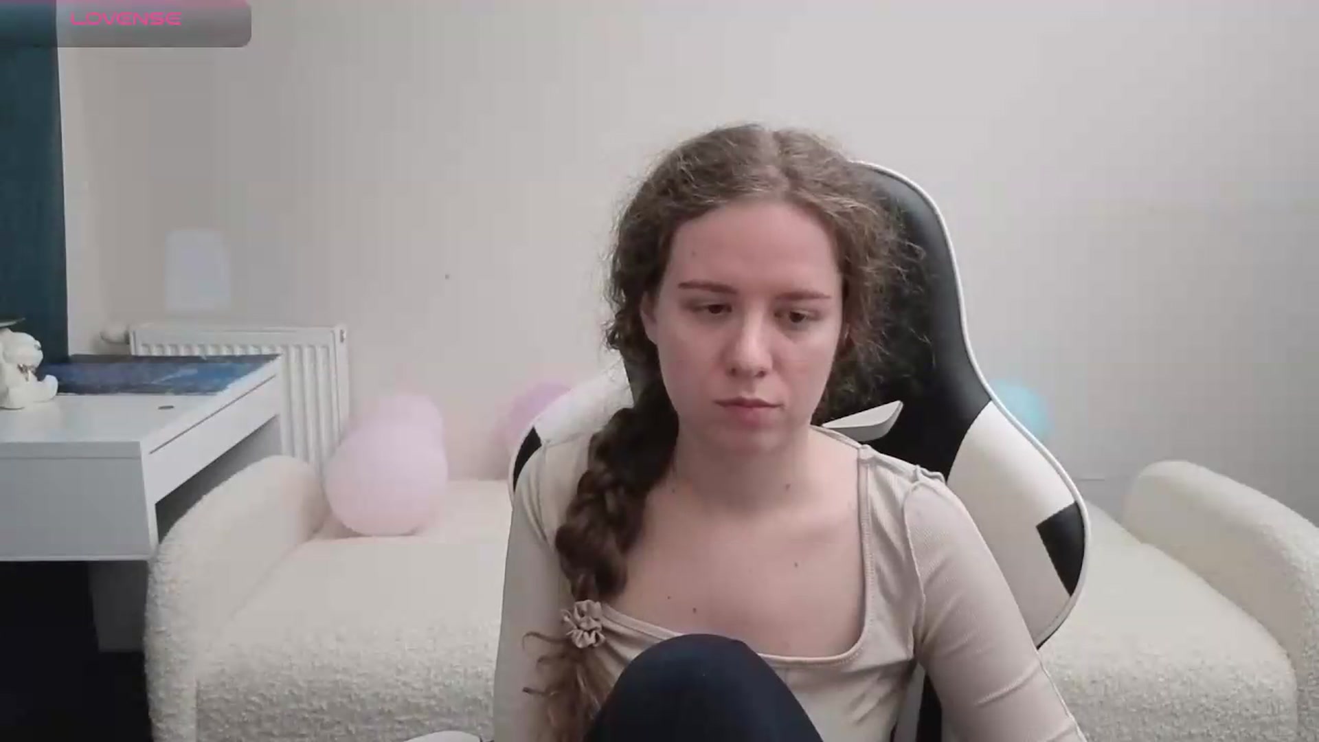 Gallery image thumbnail from BlueFlowerr's myfreecams stream on, 05/18/2026, 19:06 image 3 of 20
